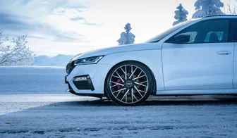 DOTZ Fuji dark Skoda Octavia side