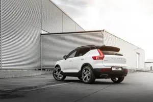 Volvo XC40 R Design With AEZ North Dark 8 5X21 ET42 02