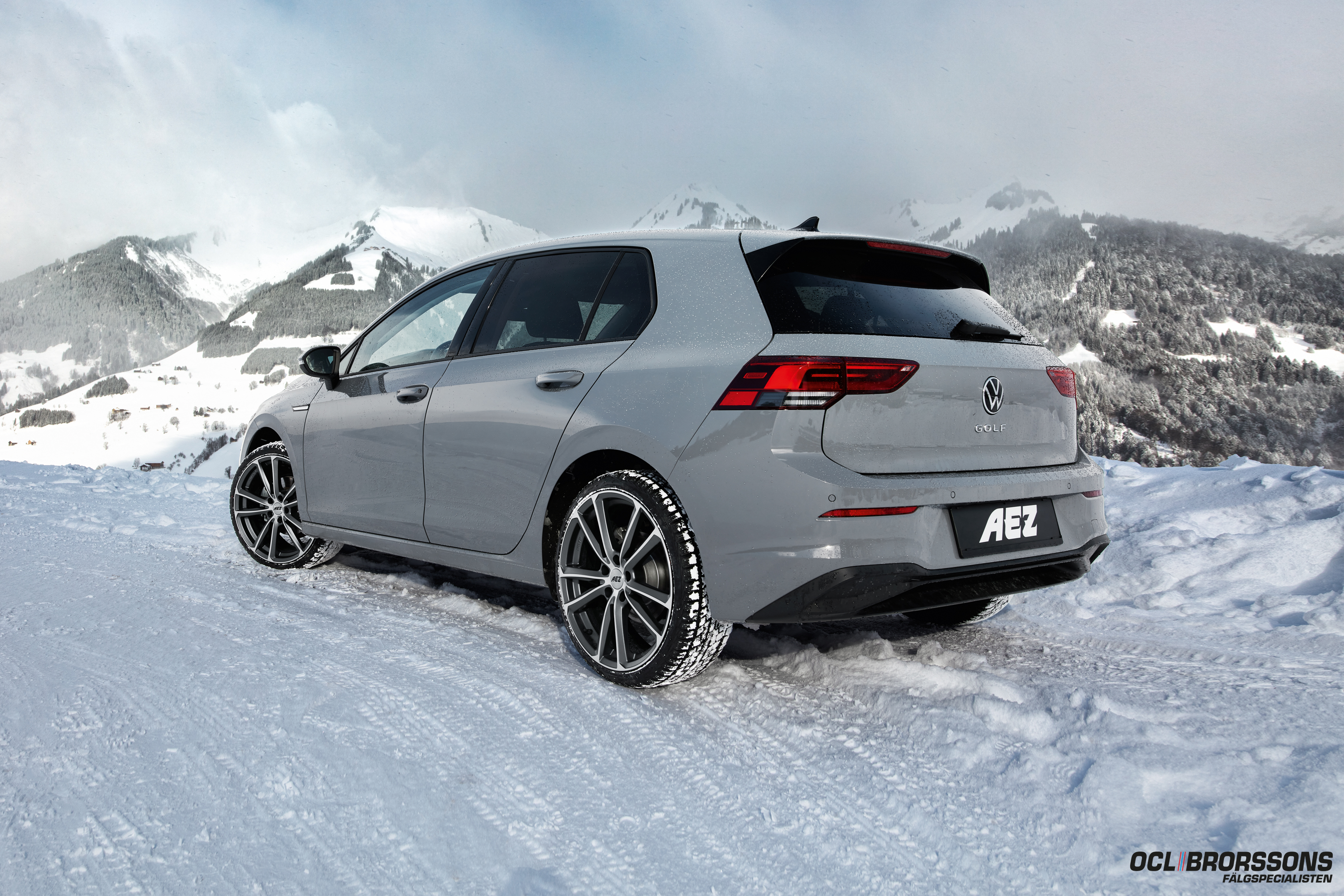 Volkswagen Golf VIII Med AEZ Tioga Titan Fälgar Från OCL Brorssons 03