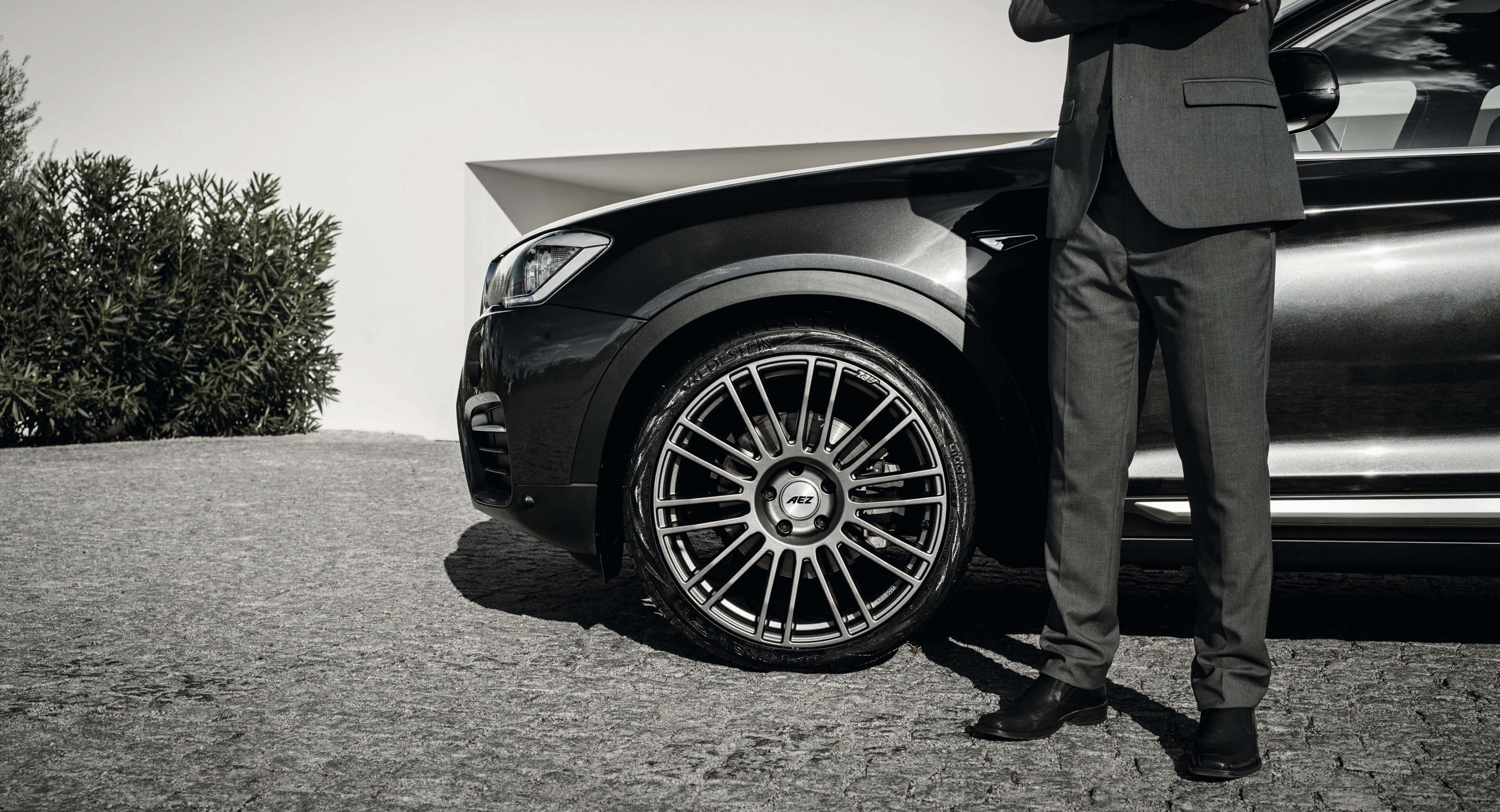 AEZ Strike graphite cross-spoke alloy wheel BMW X4 front wheel