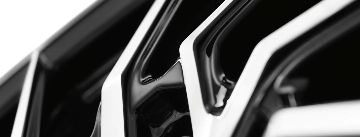 Spa Dark Detail 4