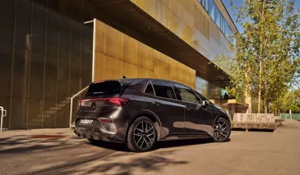 DEZENT TO dark Cupra Born rear