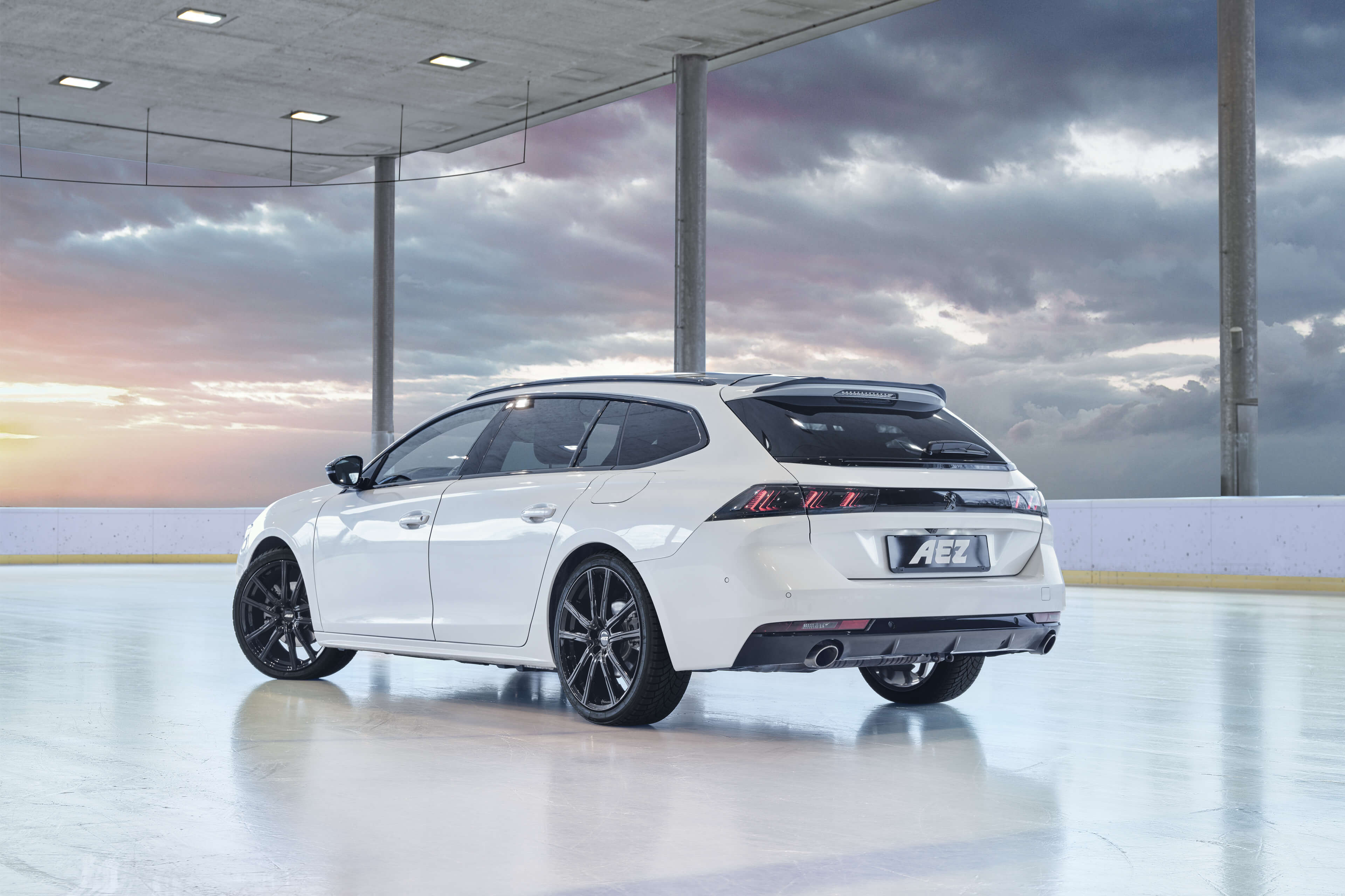 AEZ Montreal black Peugeot 508 SW rear