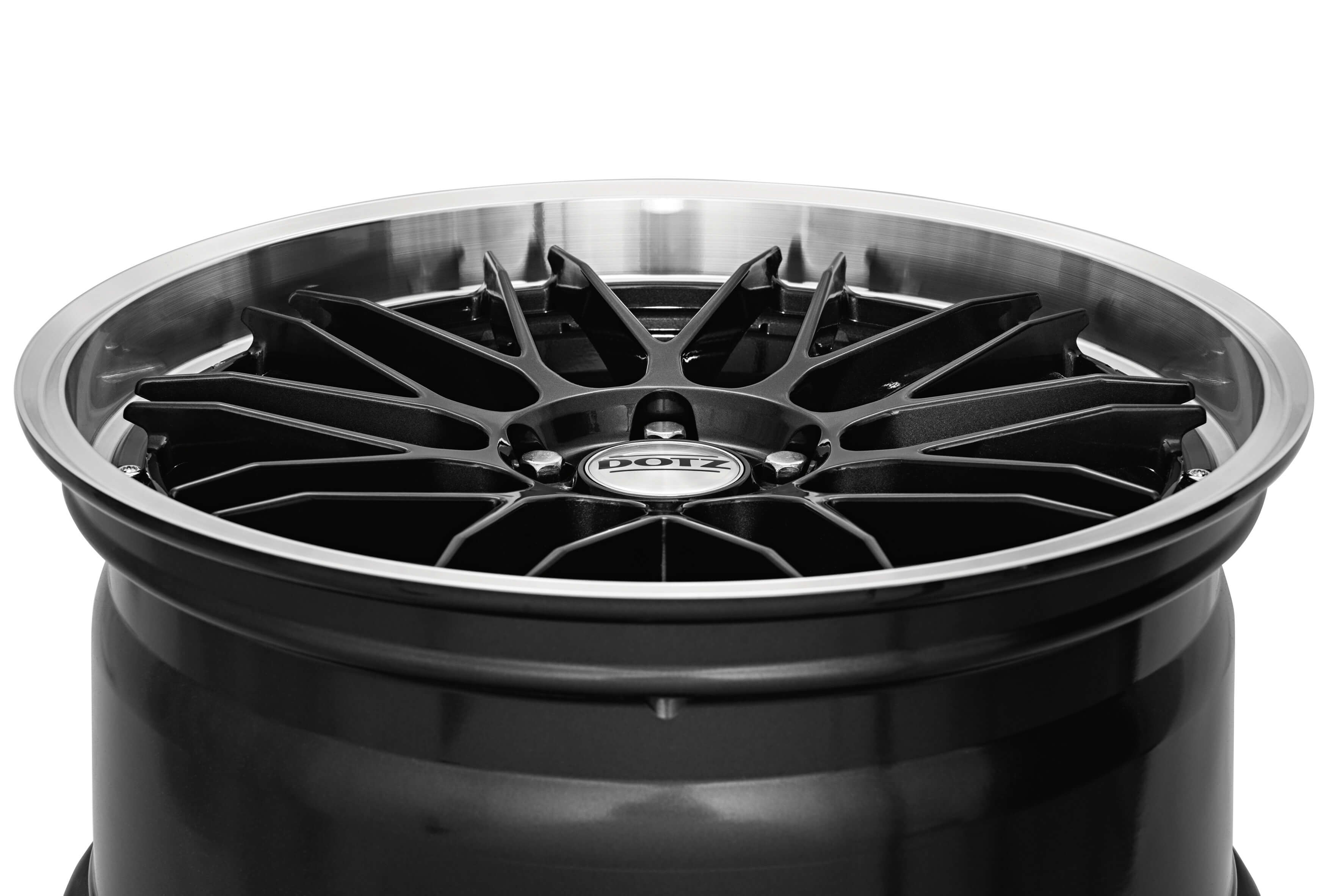 DOTZ Revvo dark detail