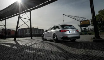 Audi RS4 Med LND R10 01 EDIT