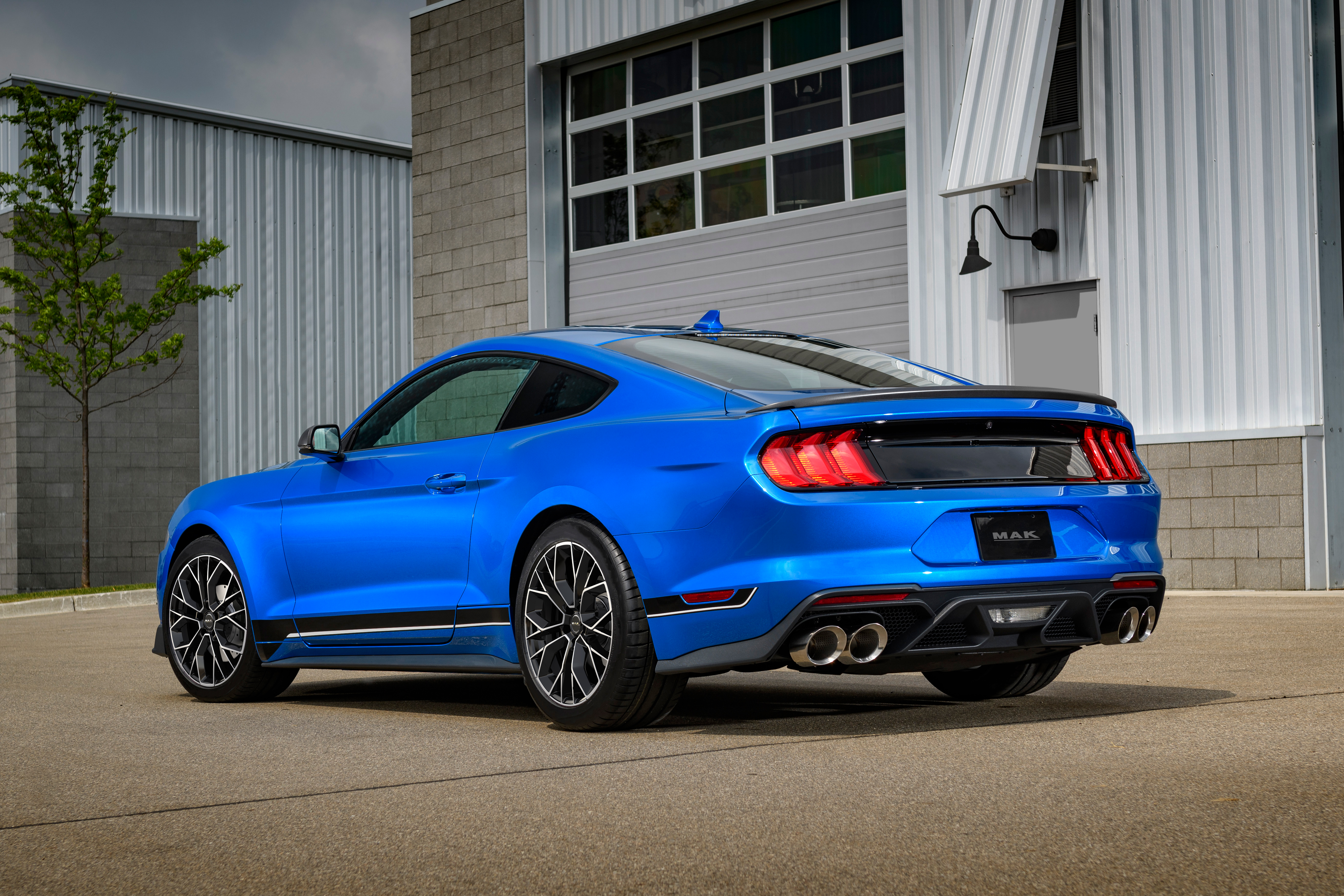 Ford Mustang Mach 1 Lae Stilo Black Mirror Cust 0001