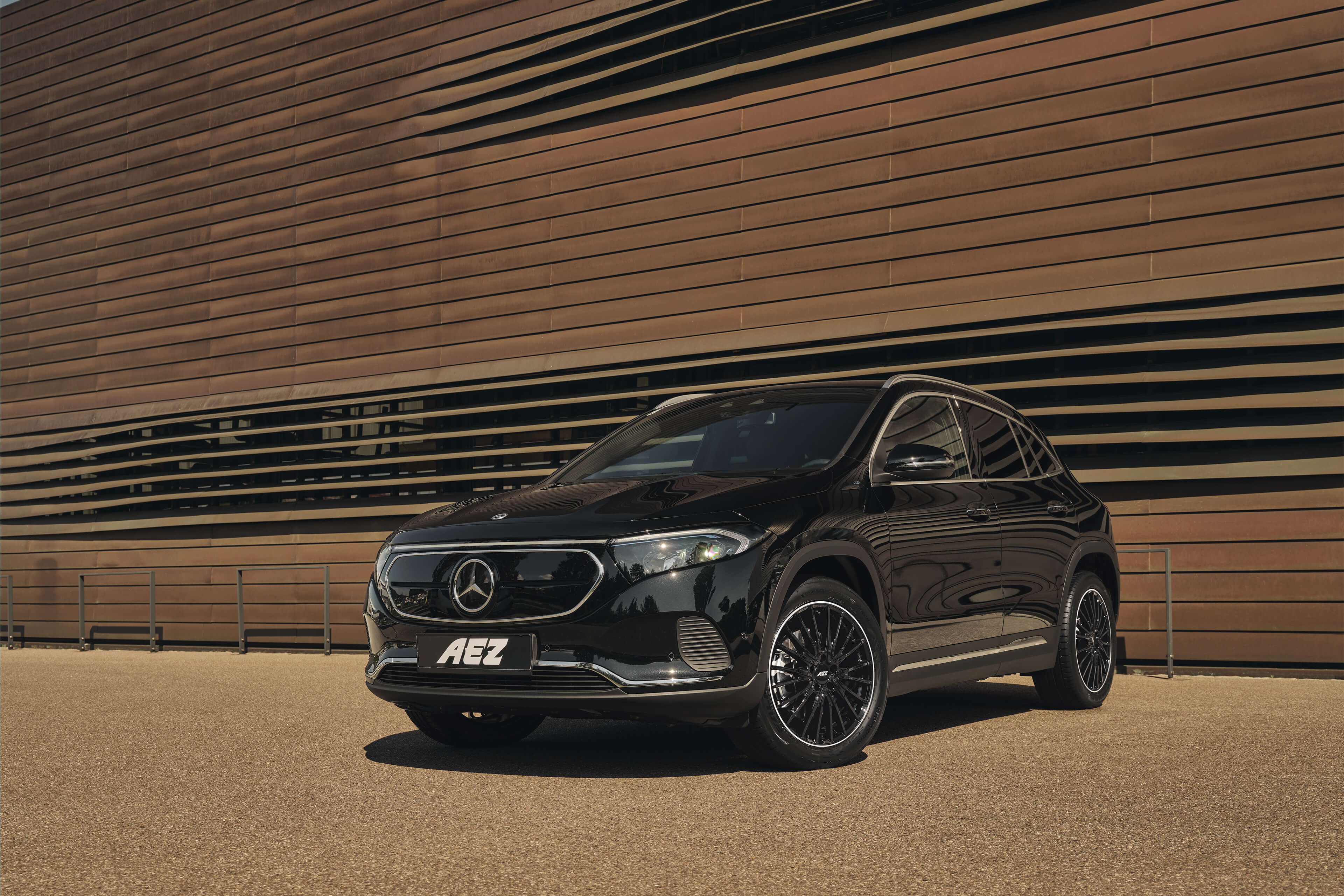 AEZ Berlin black Mercedes EQA front