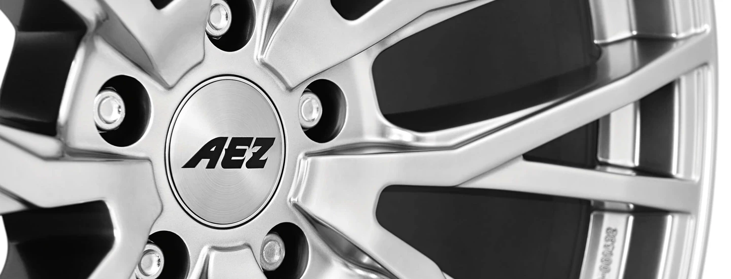 AEZ Panama high gloss alloy wheel cross spoke close up wheel centre