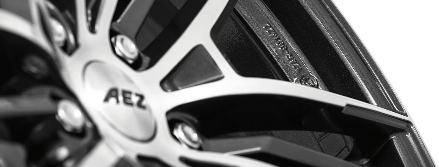AEZ Kaiman dark detail spokes