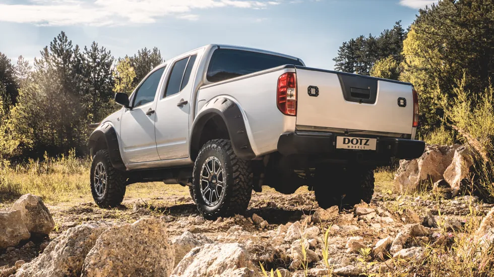 DOTZ Kalahari Dark Nissan Navara Imagepic03