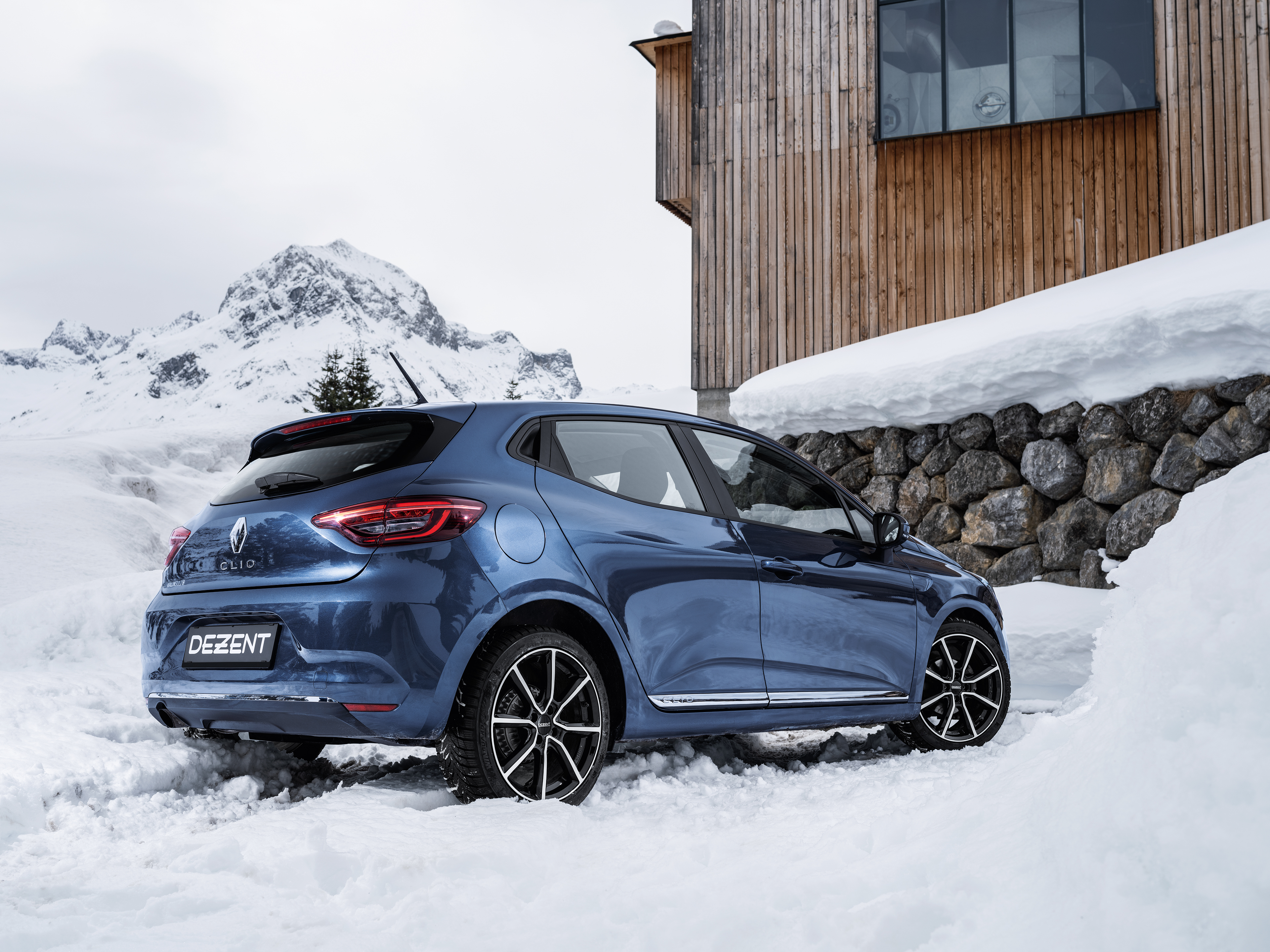 DEZENT TN Dark Renault Clio Winterpic04