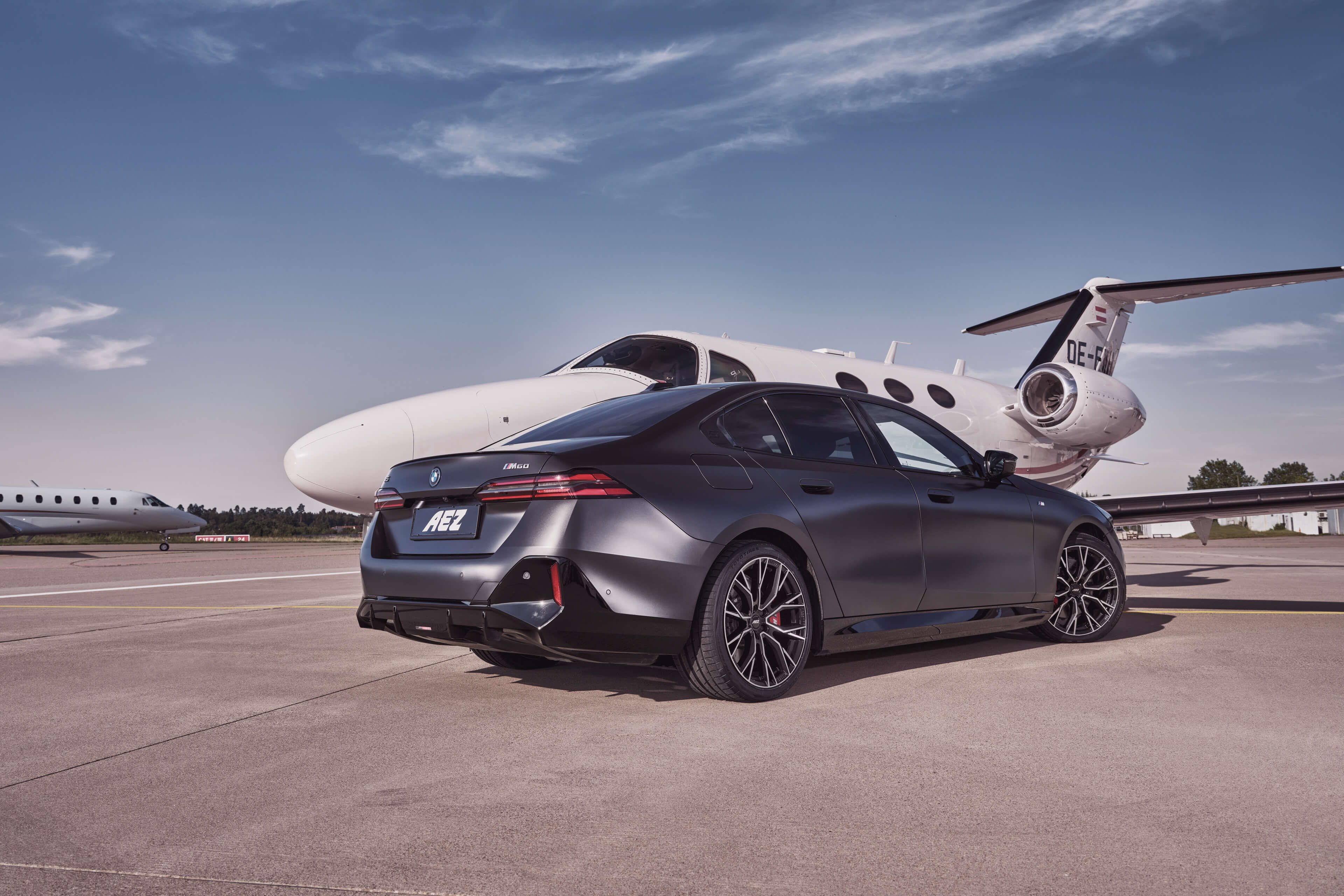 AEZ Toronto dark BMW i5 M60 rear