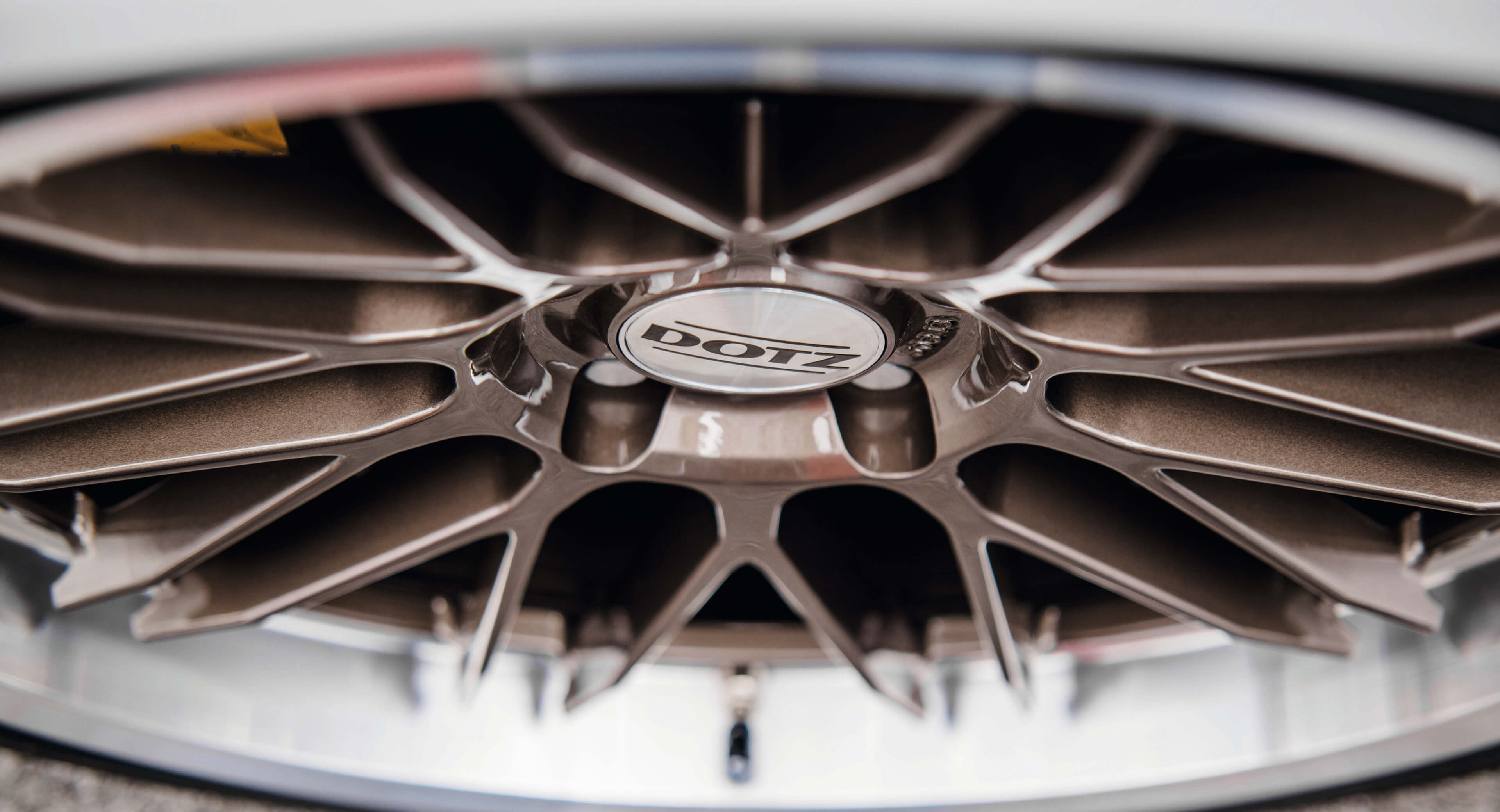 DOTZ Revvo BMW 3 series coupe detail