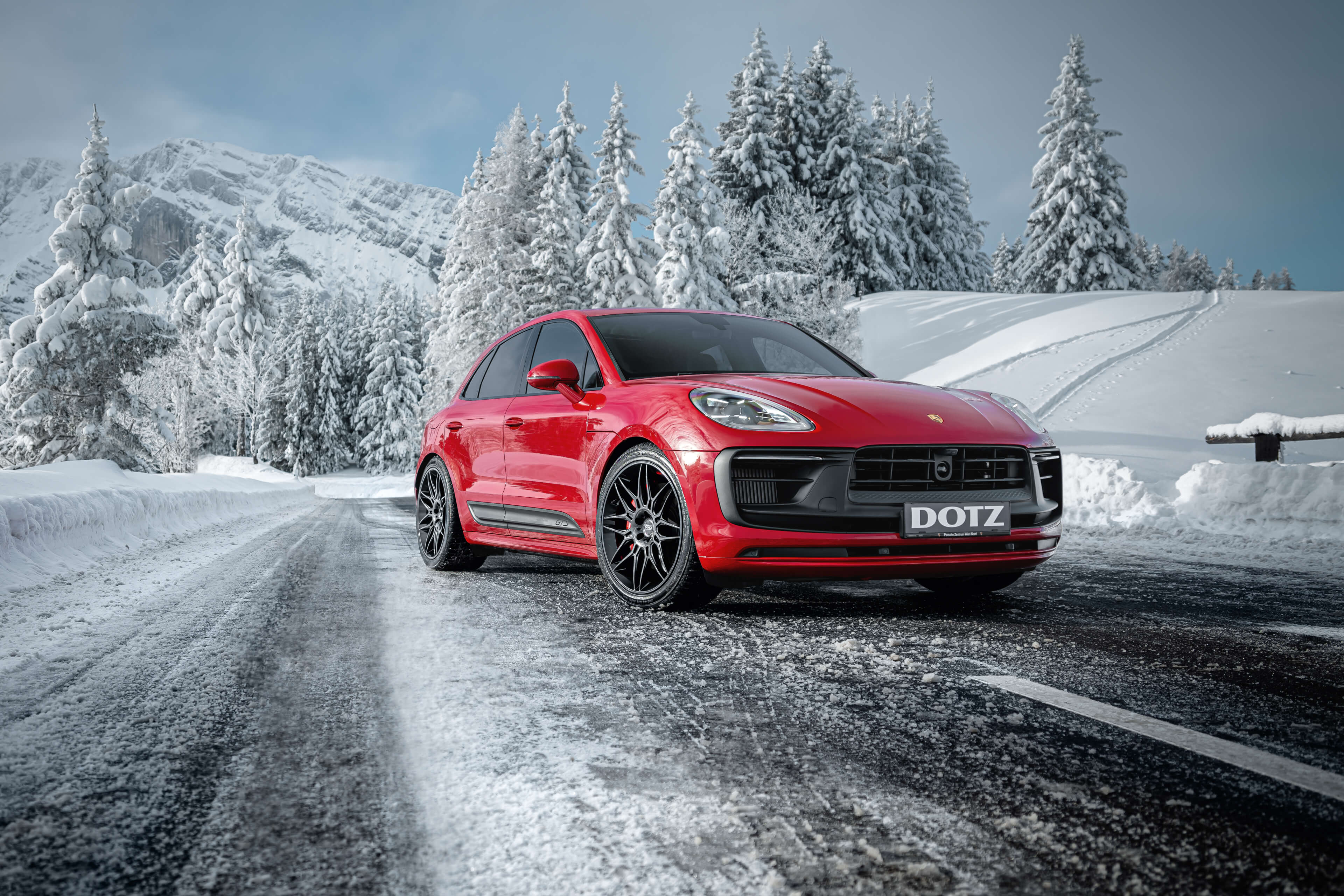 DOTZ LongBeach black Porsche Macan frontal