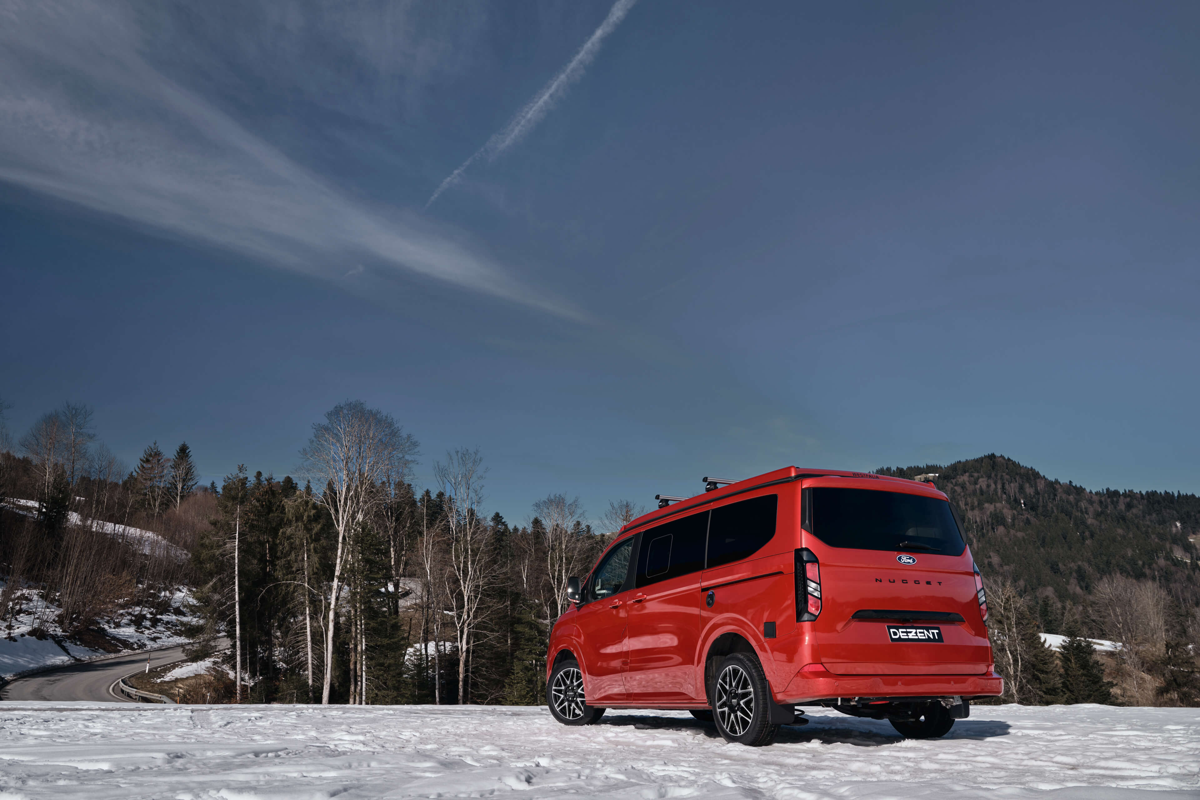 DEZENT KH dark Ford Nugget Heck