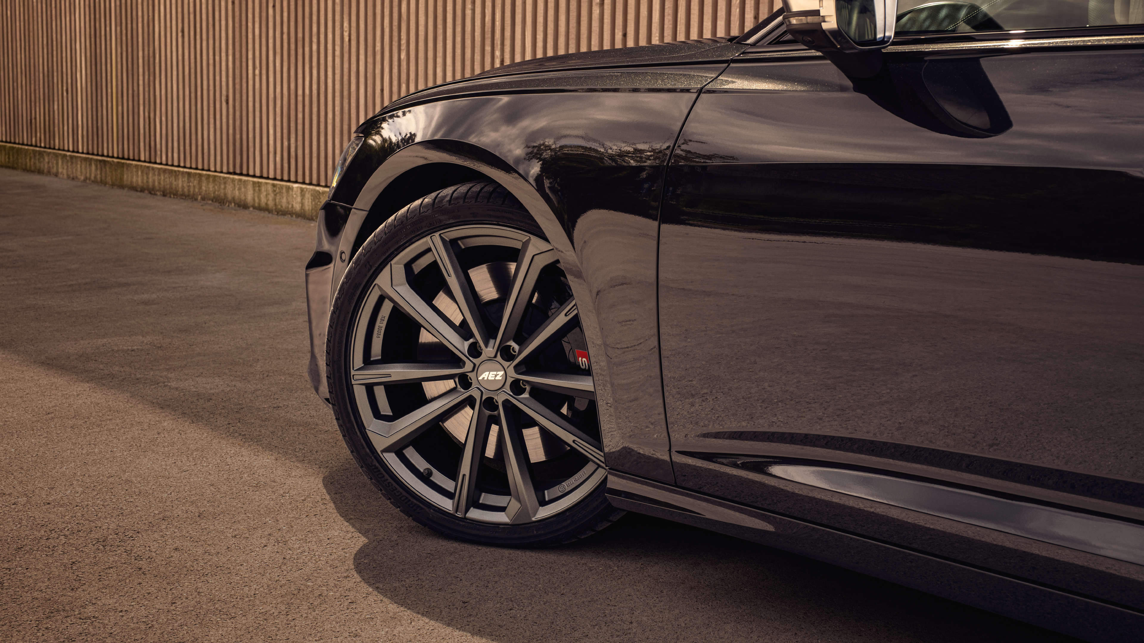 Audi A6 med AEZ Aruba graphite fälgar från OCL Brorssons