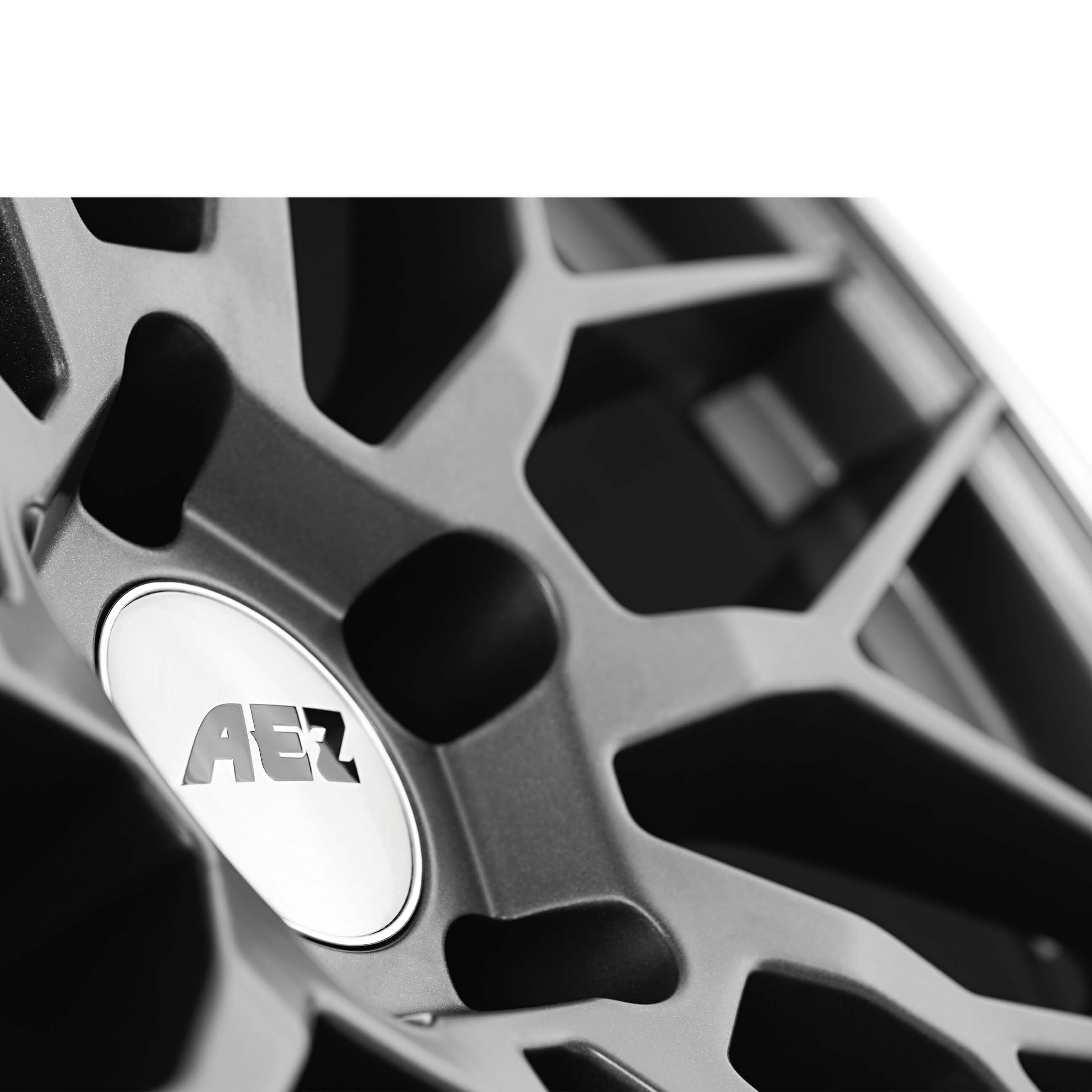 AEZ Crest dark Alufelge double cross-spoke full above 