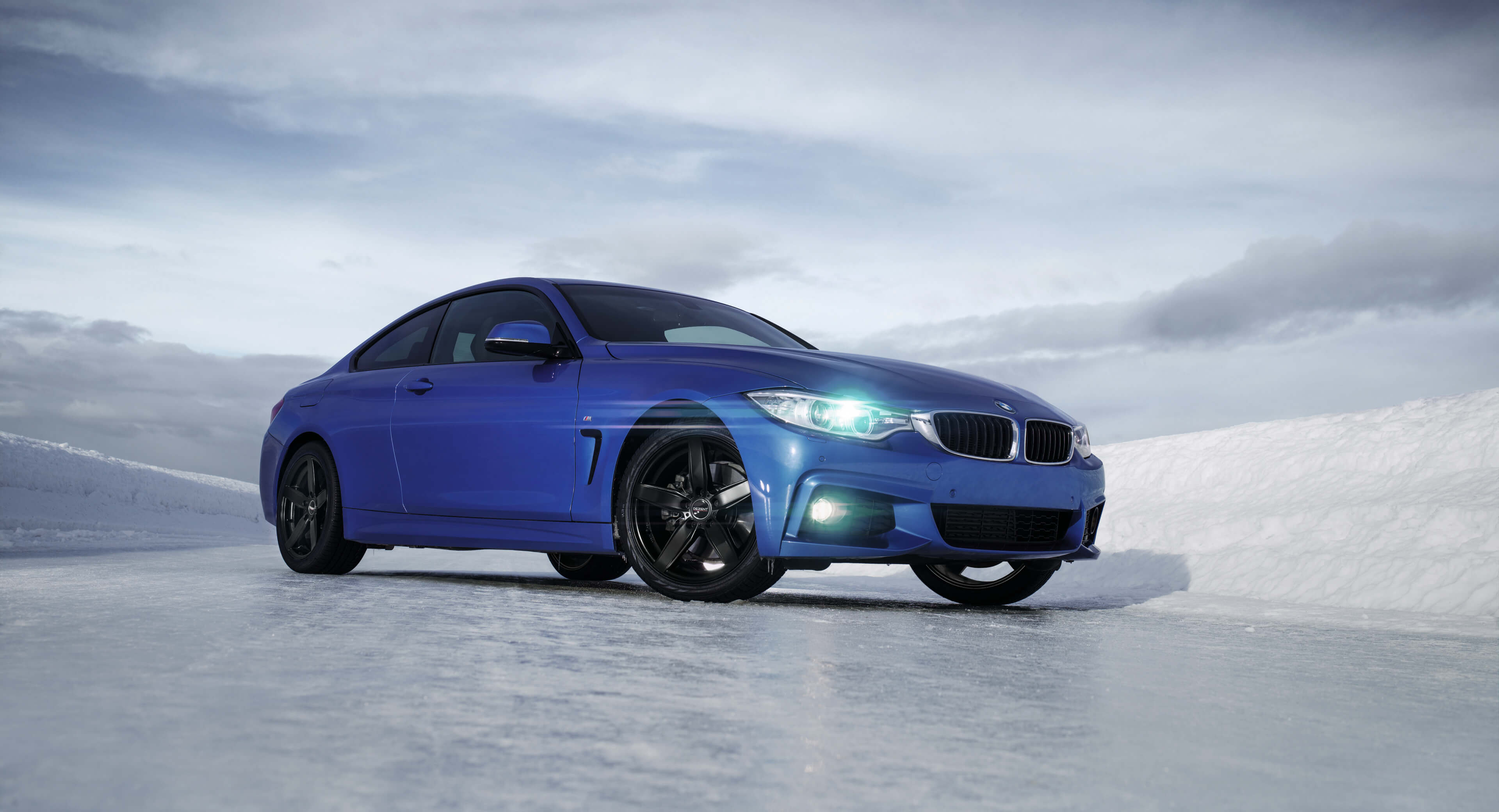 DEZENT TB dark BMW 4 Series front