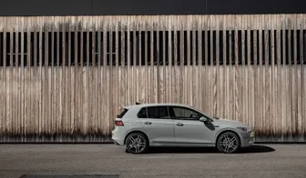 DEZENT TR dark Golf8 Seite