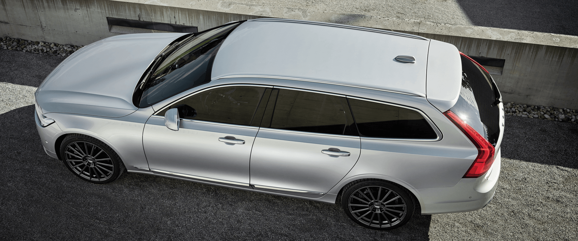 AEZ Steam graphite alloy wheel fixe bored Volvo, Jaguar, Mercedes