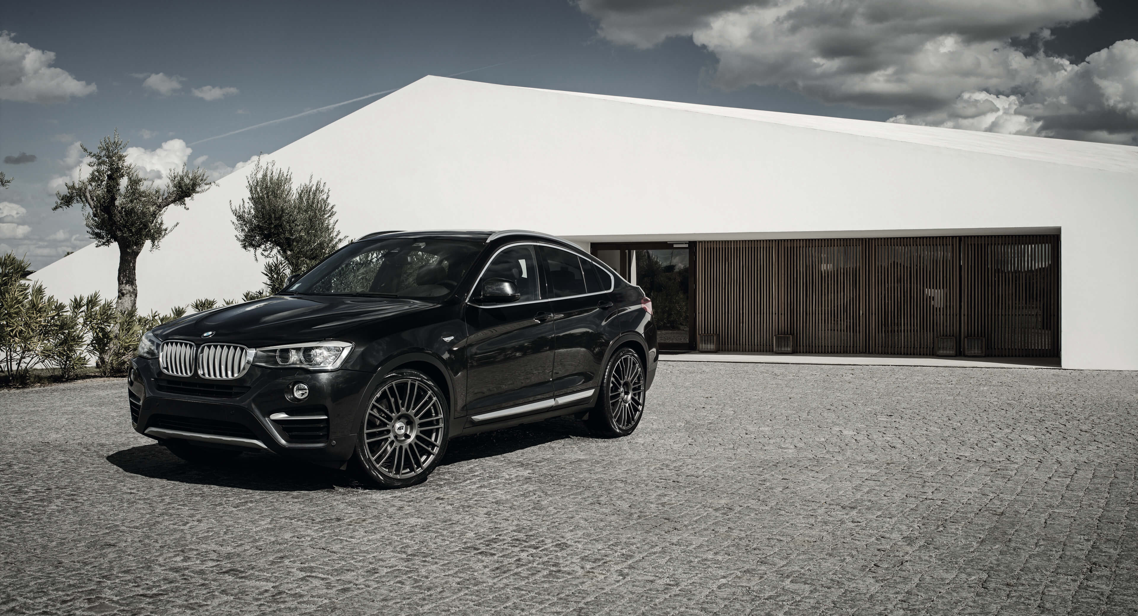 AEZ Strike graphite cross-spoke alloy wheel BMW X4