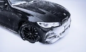 BMW 3-serie touring med DEZENT TR black fälgar, nya vinterfälgar OCL Brorssons fälgspecialisten