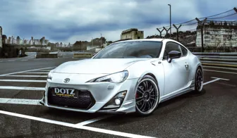 DOTZ Shift Toyota GT86 TRD frontal