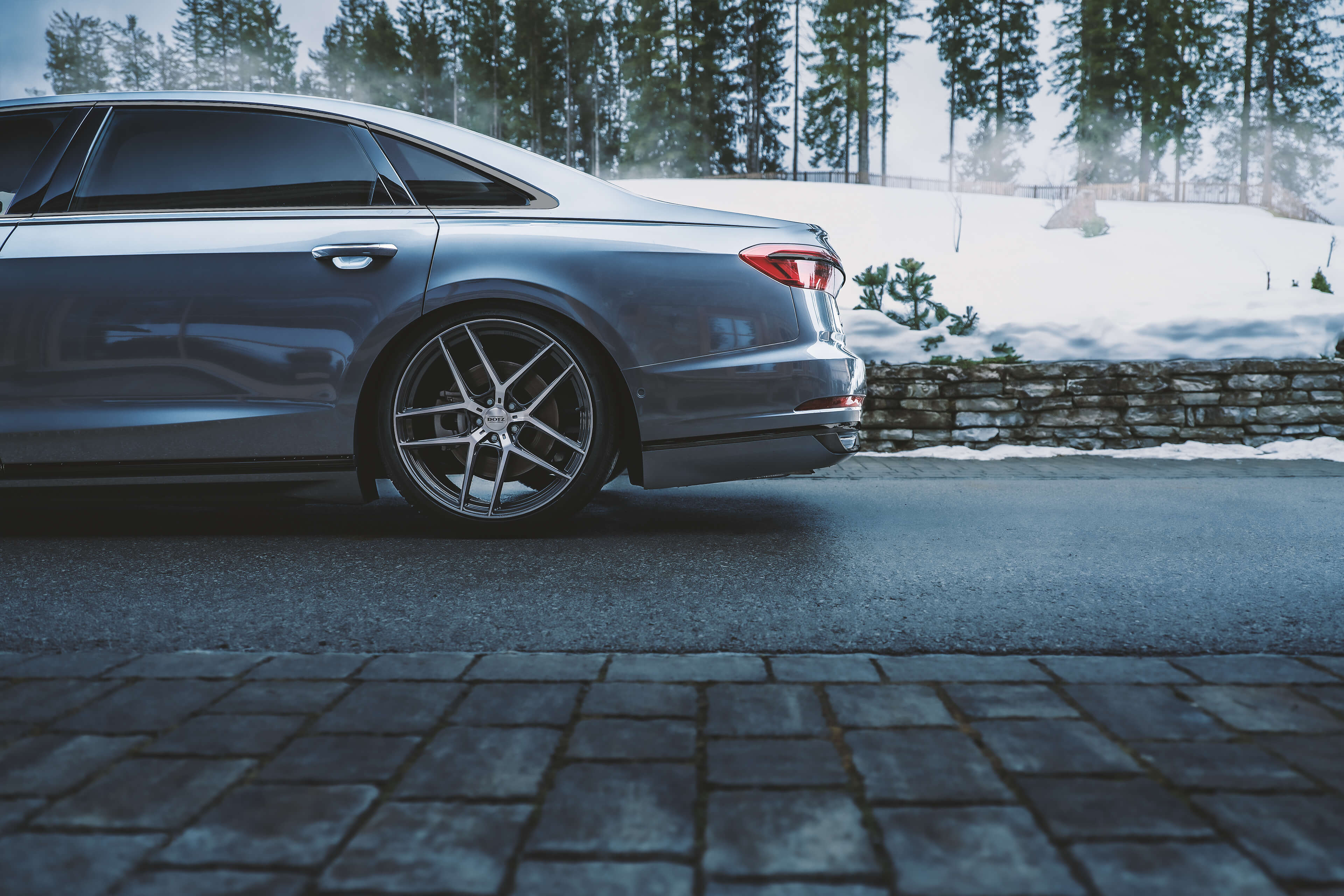 DOTZ LagunaSeca dark Audi A8 Seite