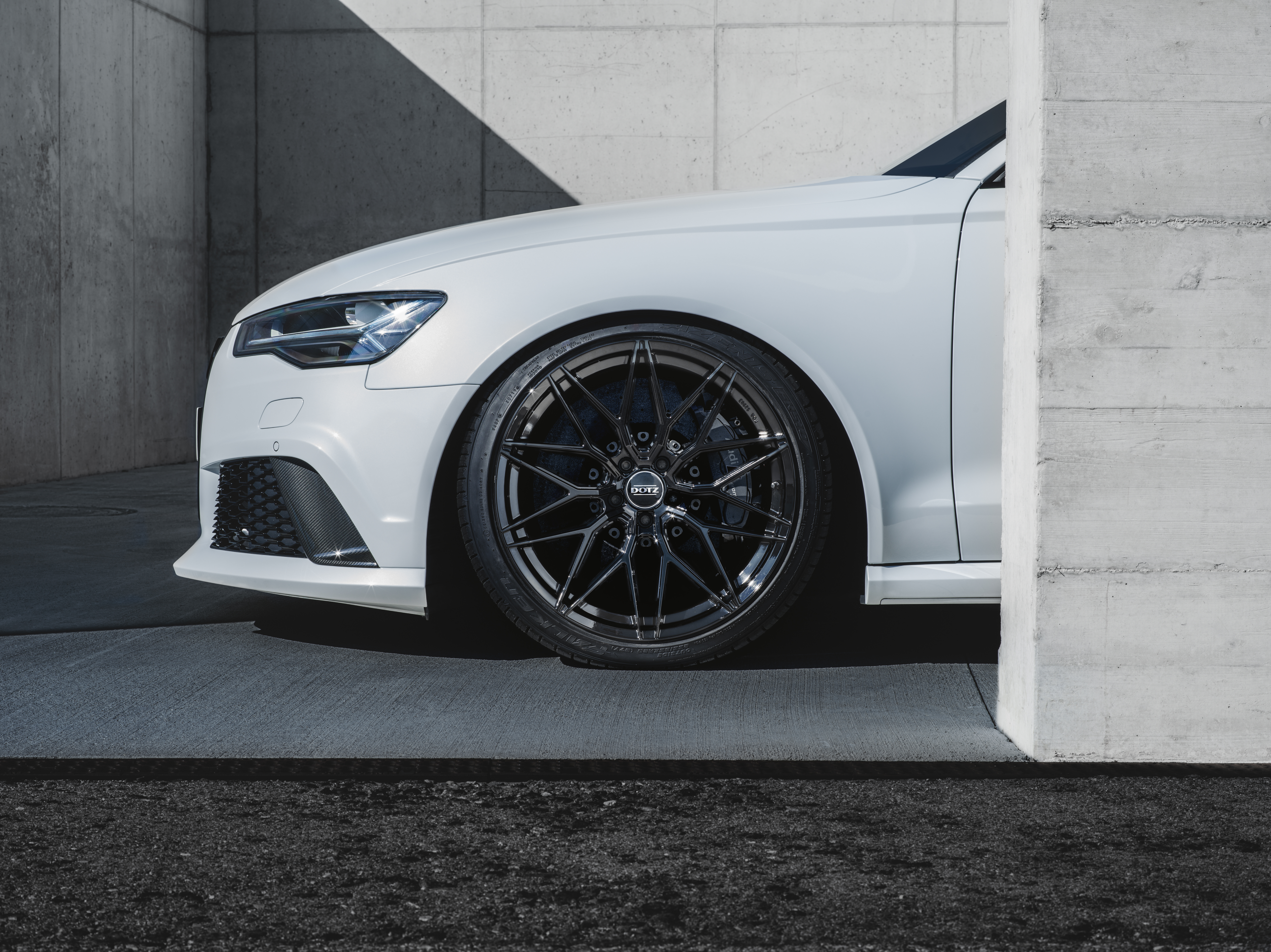 DOTZ Suzuka Black Audi RS6 Imagepic05