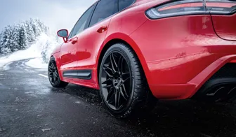 DOTZ LongBeach black Porsche Macan Heck