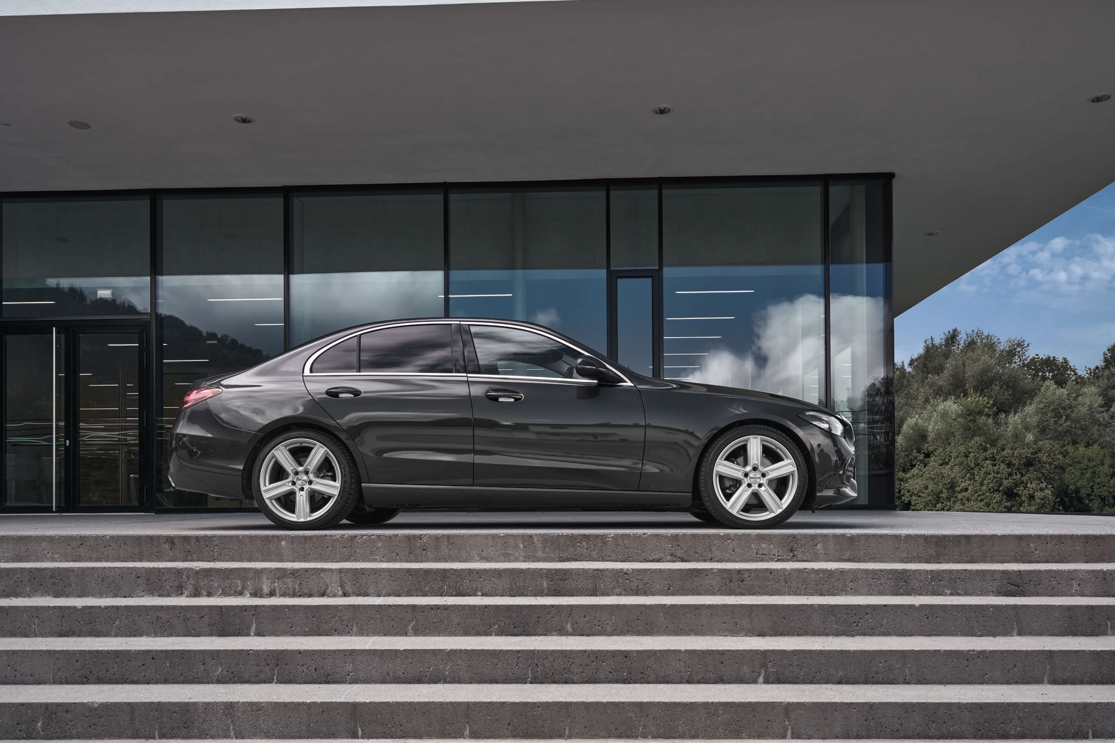 DEZENT KG silver Mercedes C-Klasse Seite