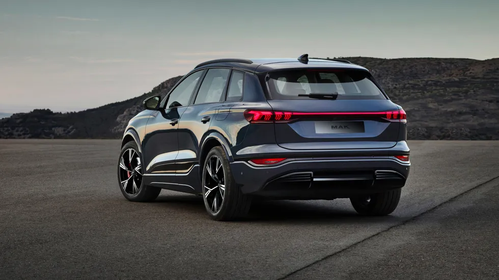 Audi Q6 Gf Sq6 Gf Gf Stark Black Mirror Cust 0000