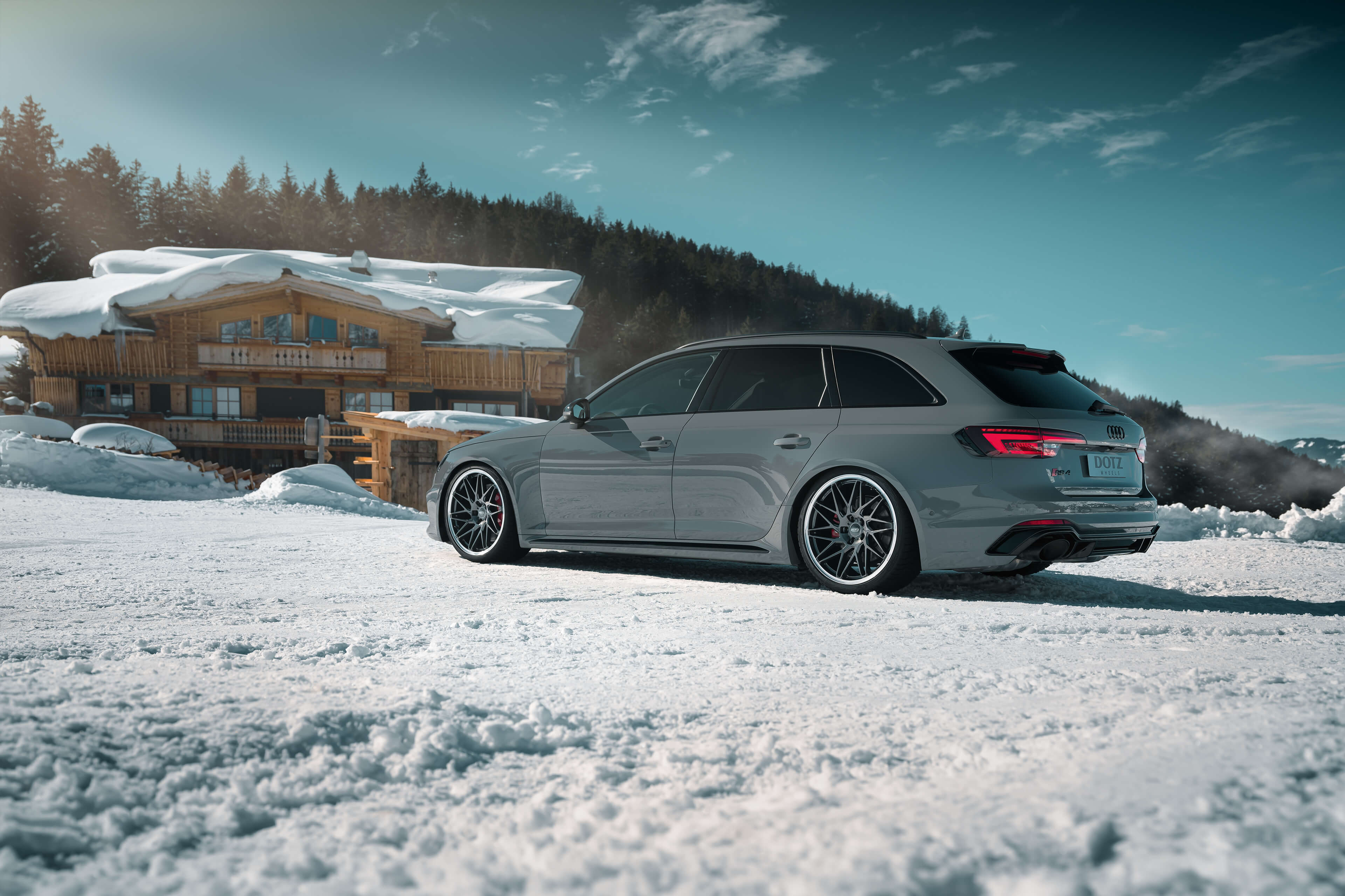 DOTZ Tanaka dark Audi RS4 rear