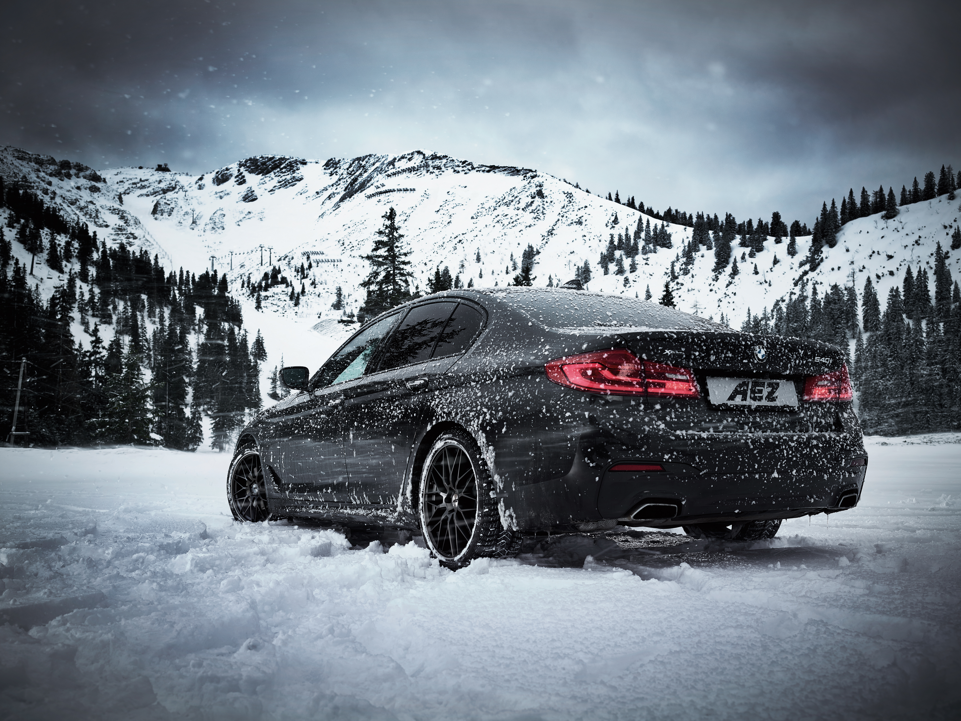 AEZ Crest Dark BMW 5M Winterpic 01