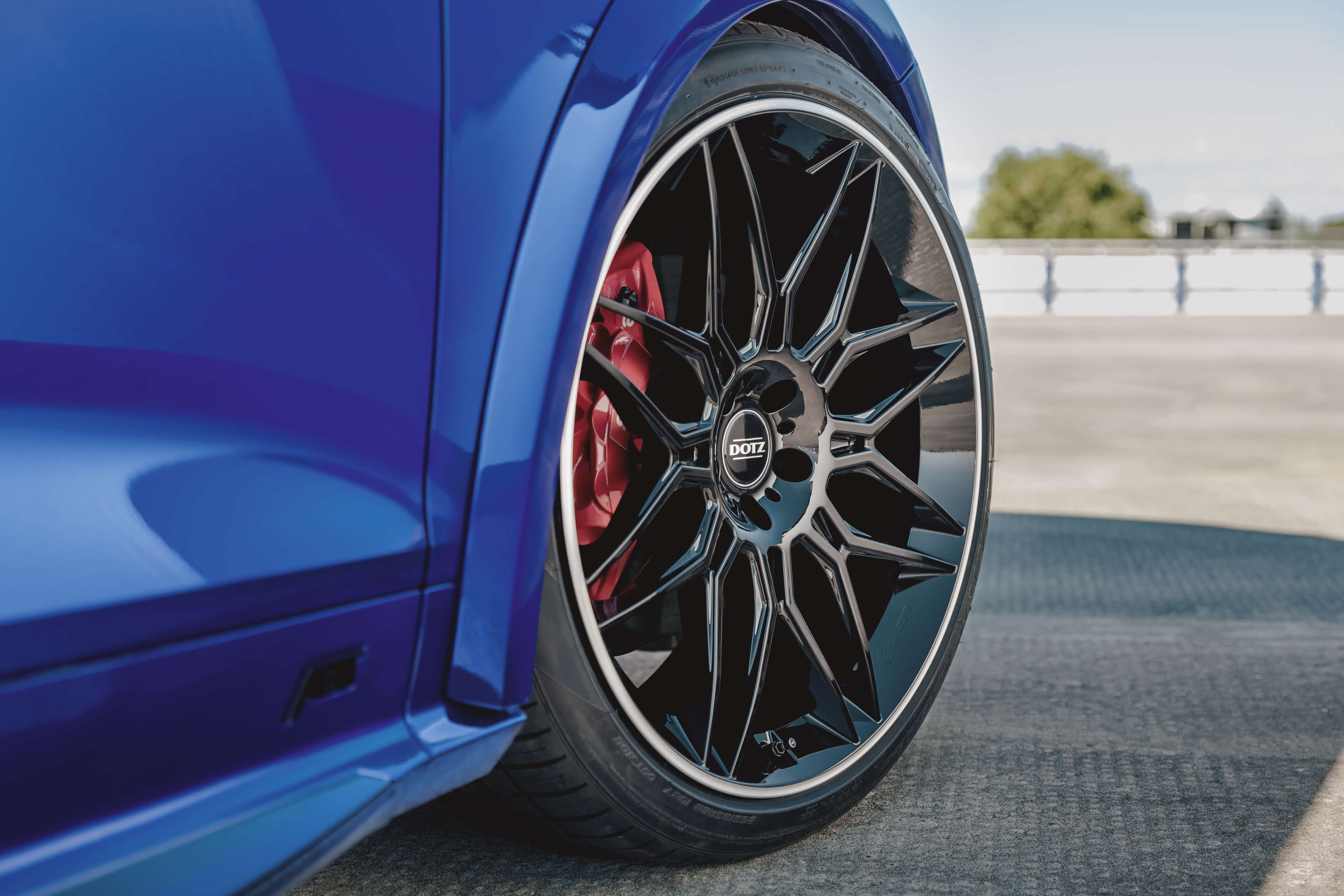 DOTZ LongBeach dark Audi SQ5 Heck