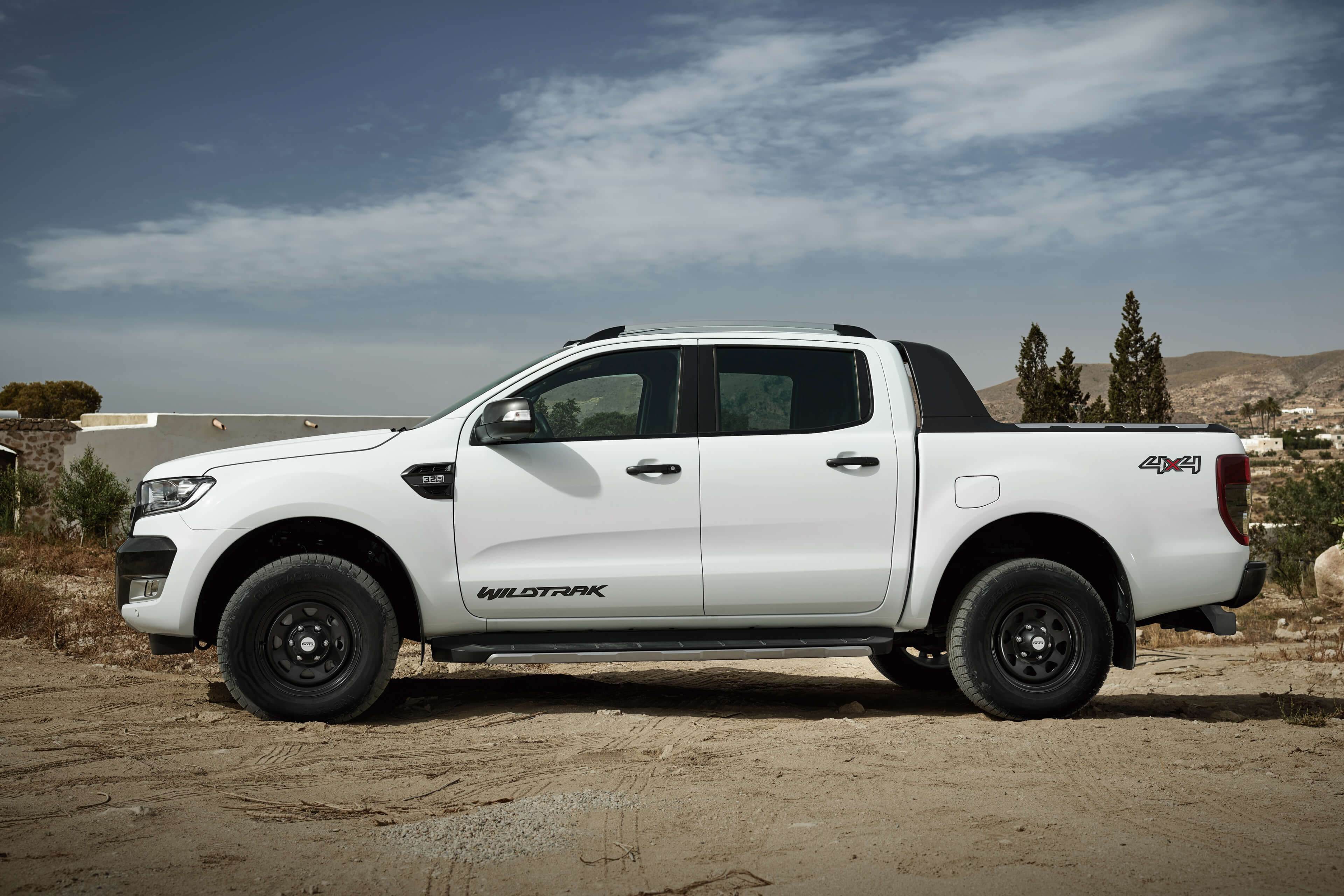 DOTZ 4x4 Dakar dark Ford Ranger side