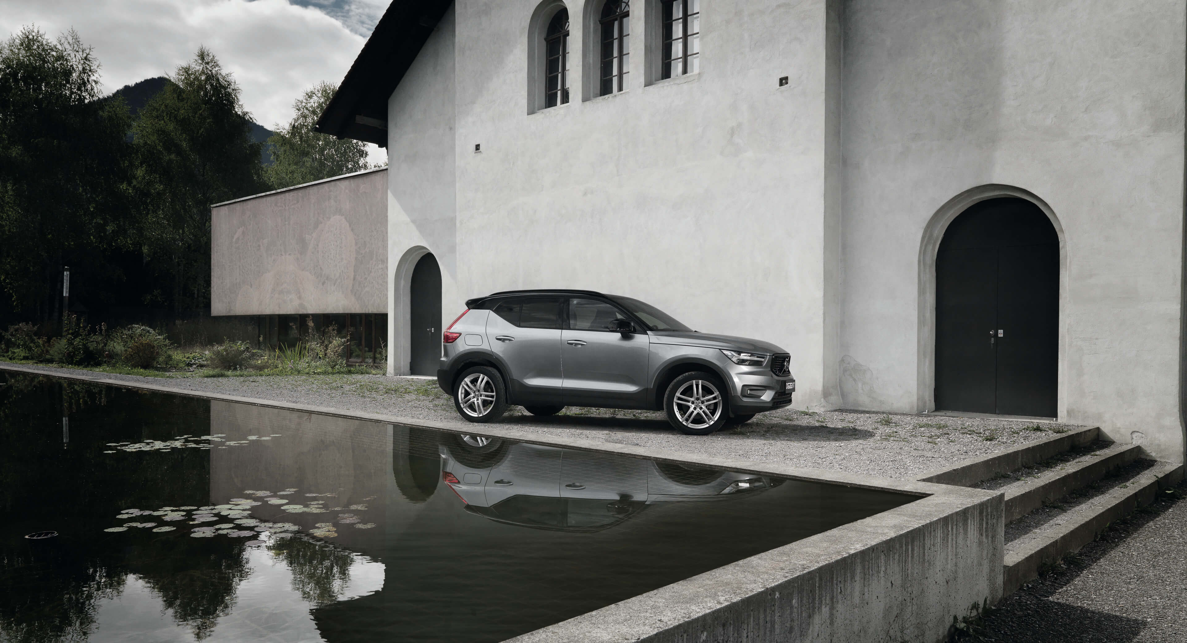 Volvo XC40 DEZENT TZ alloy wheel double spoke 