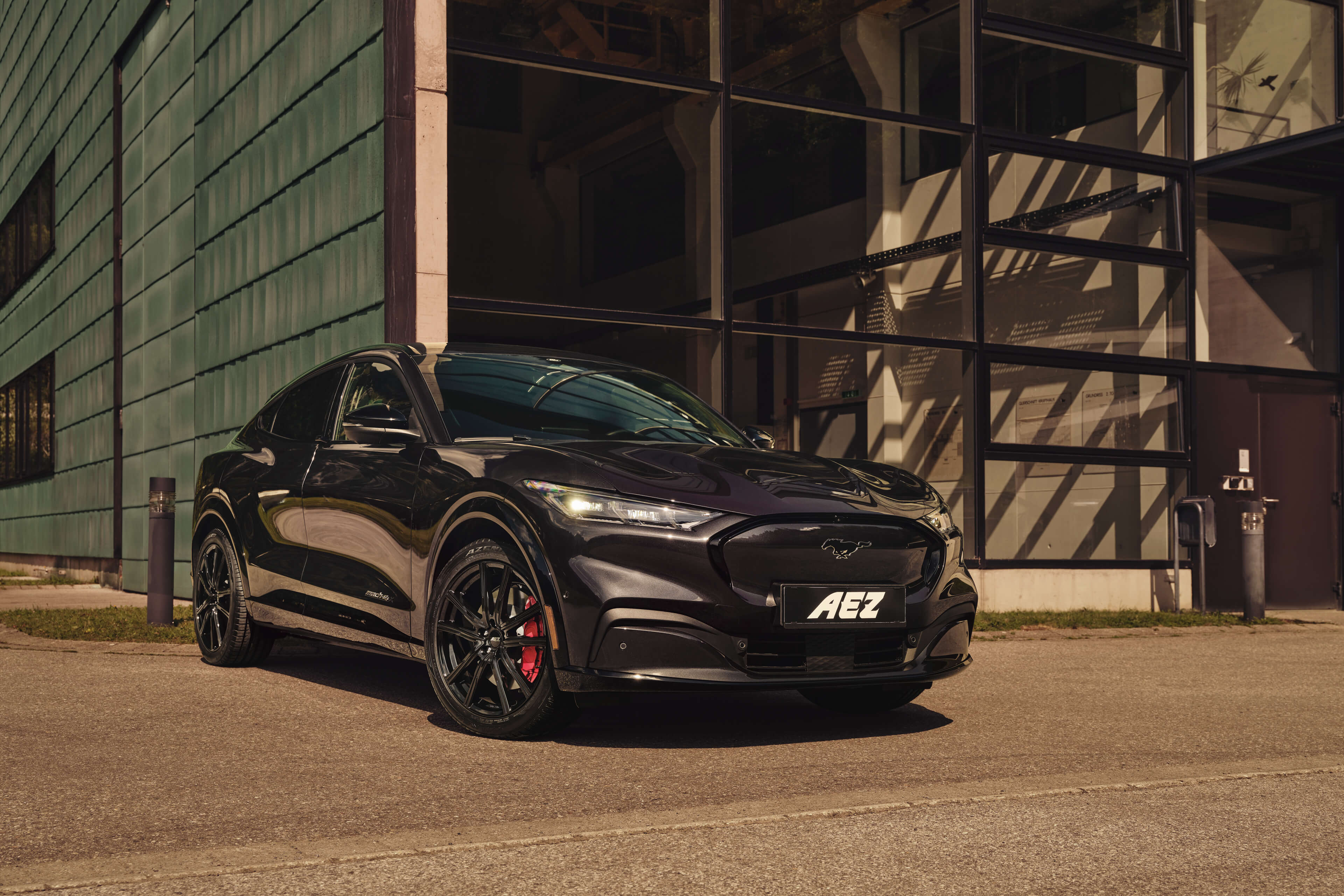 AEZ Montreal black Mustang Mach E front