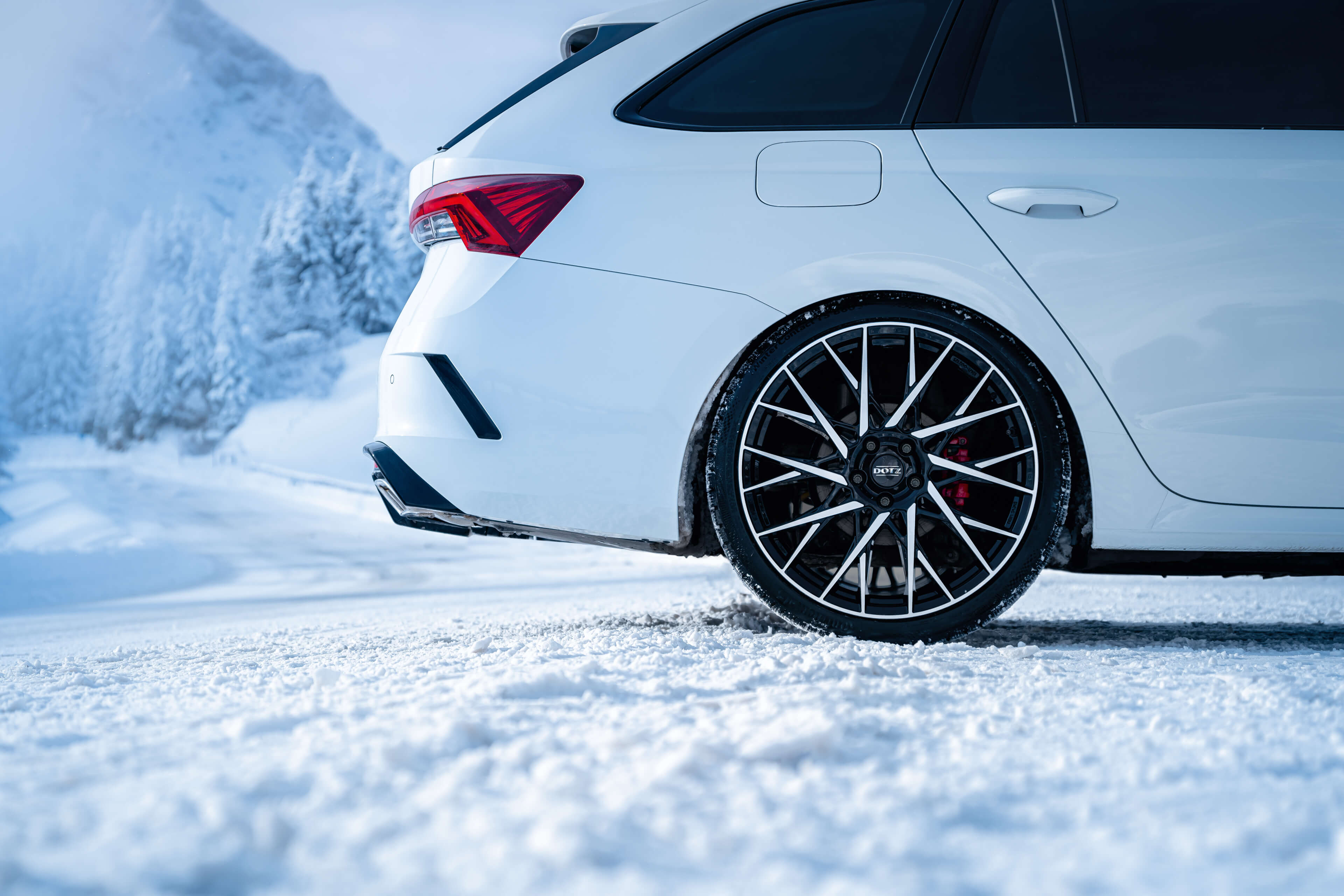 DOTZ Fuji dark Skoda Octavia side