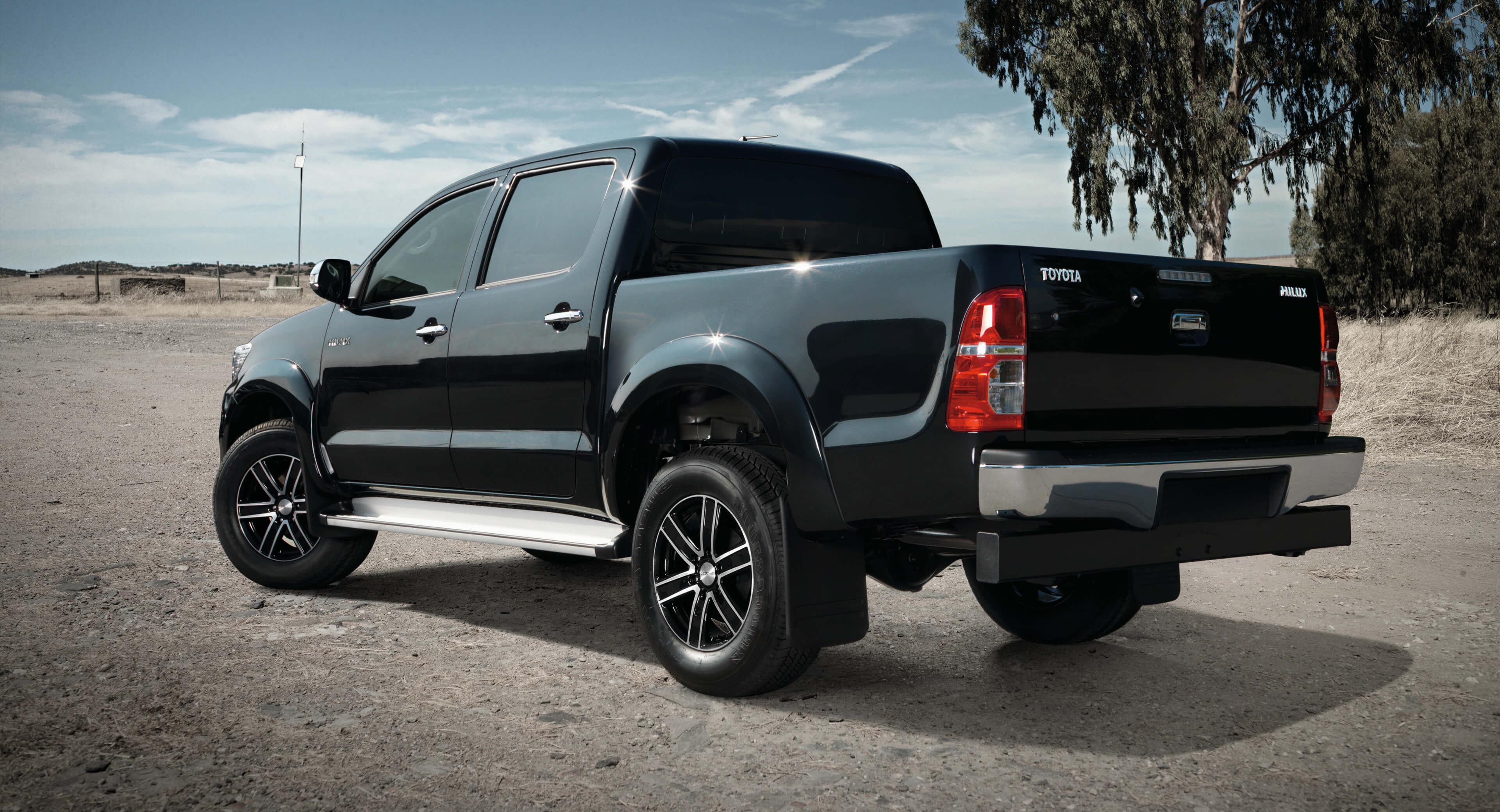 DEZENT TJ Pickups SUVs Toyota Hilux  Landcruiser ALCAR