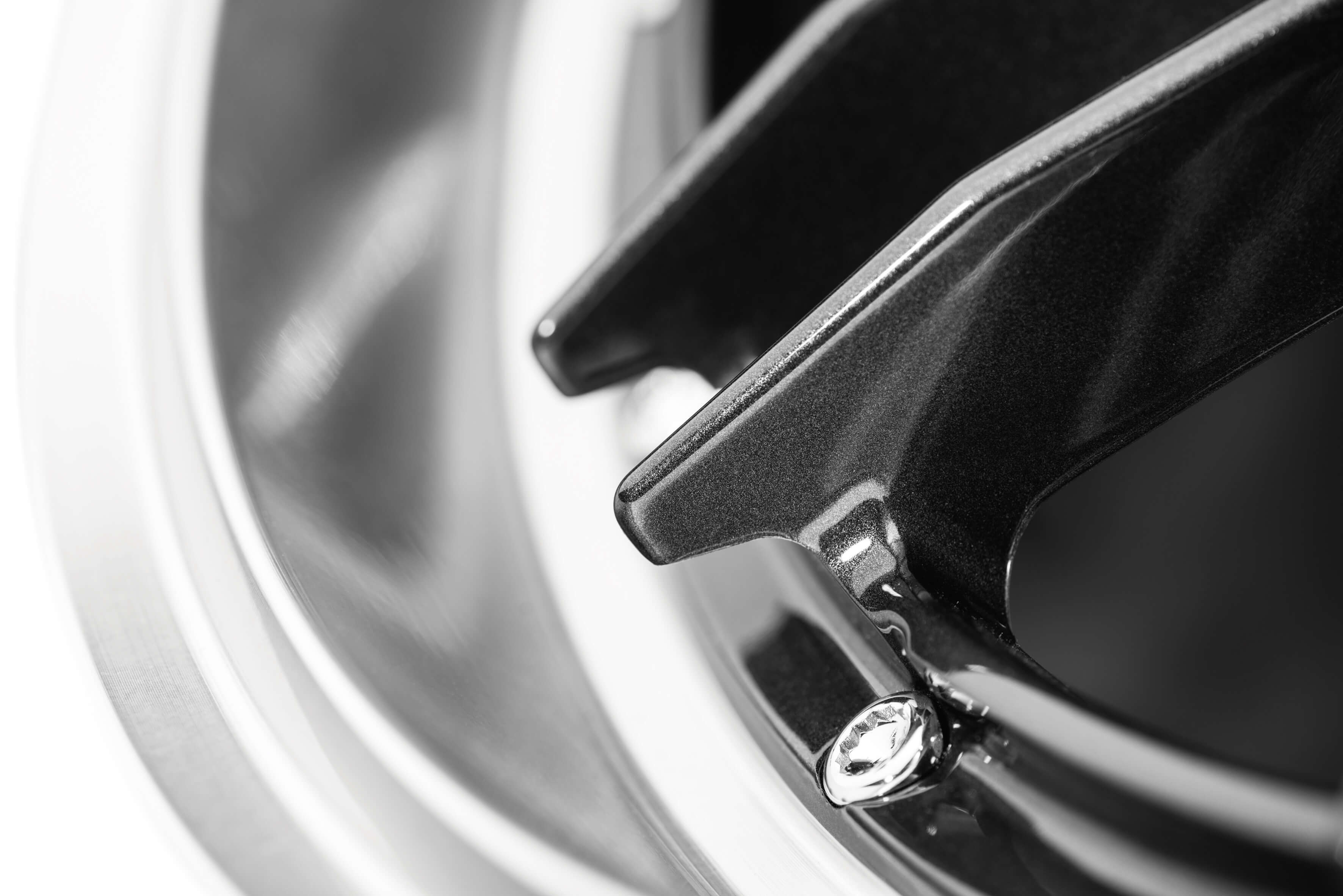 DOTZ Revvo dark detail