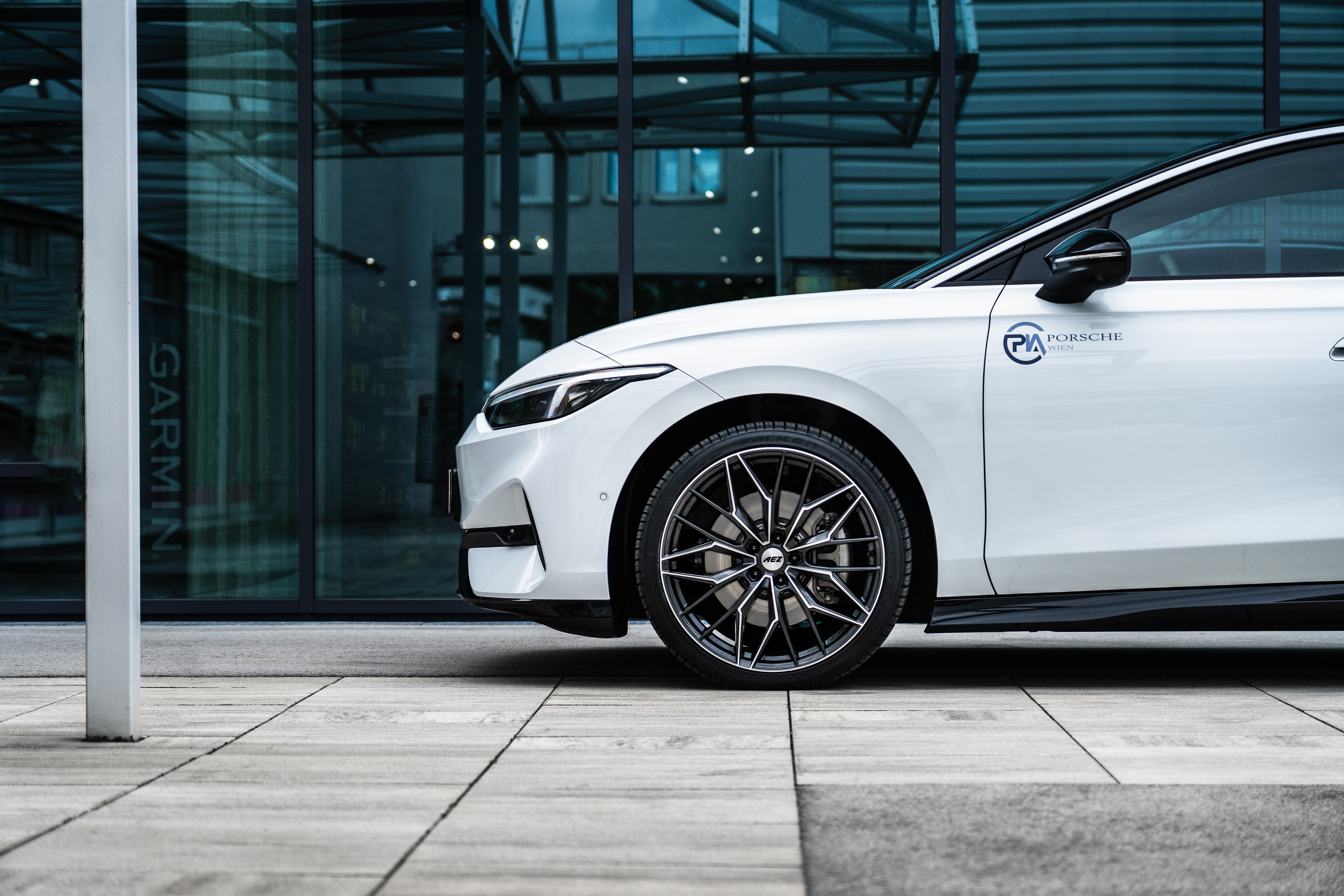 AEZ Porto Dark VW ID.7 Contentpic 07