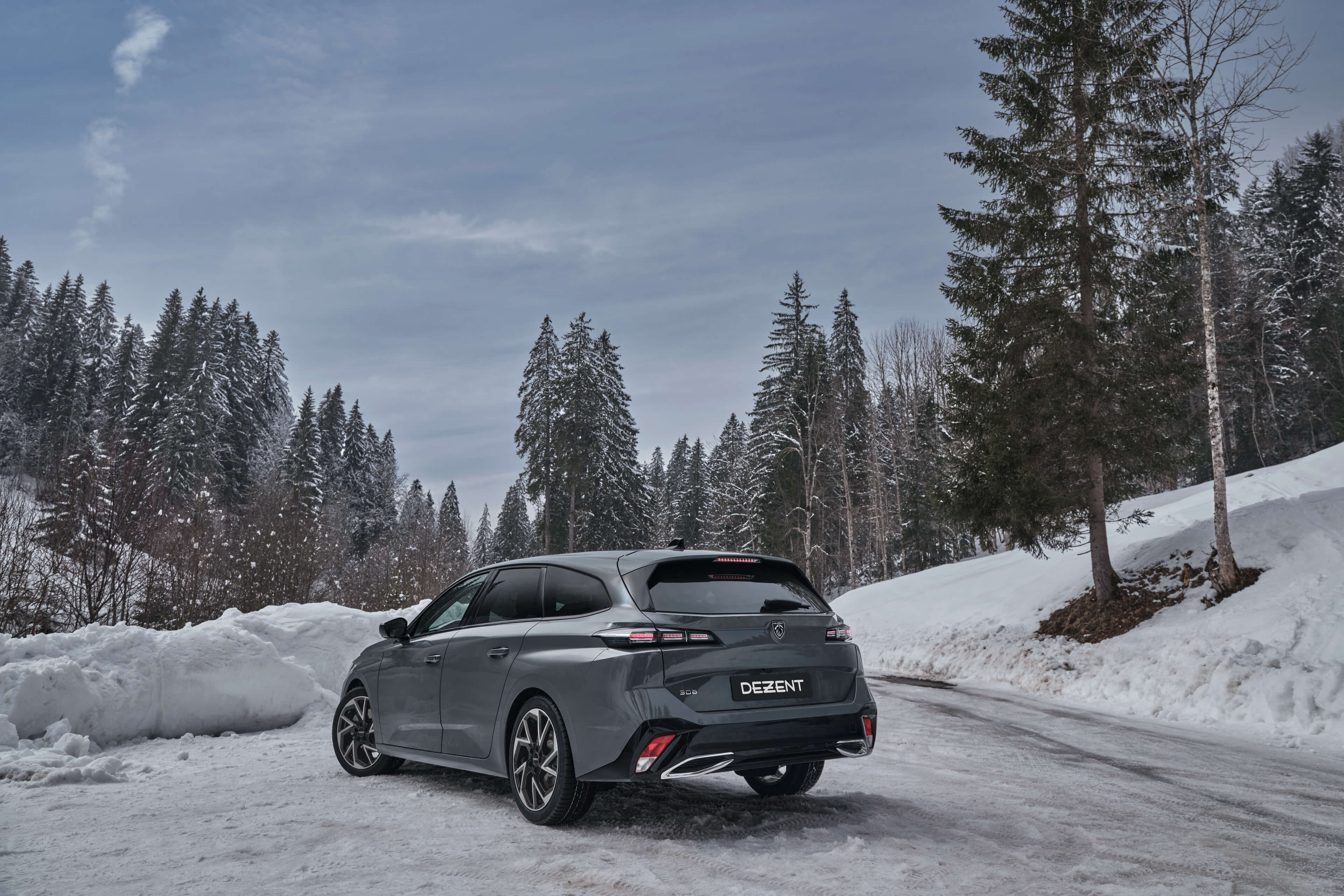 DEZENT AP dark Peugeot 308 Heck