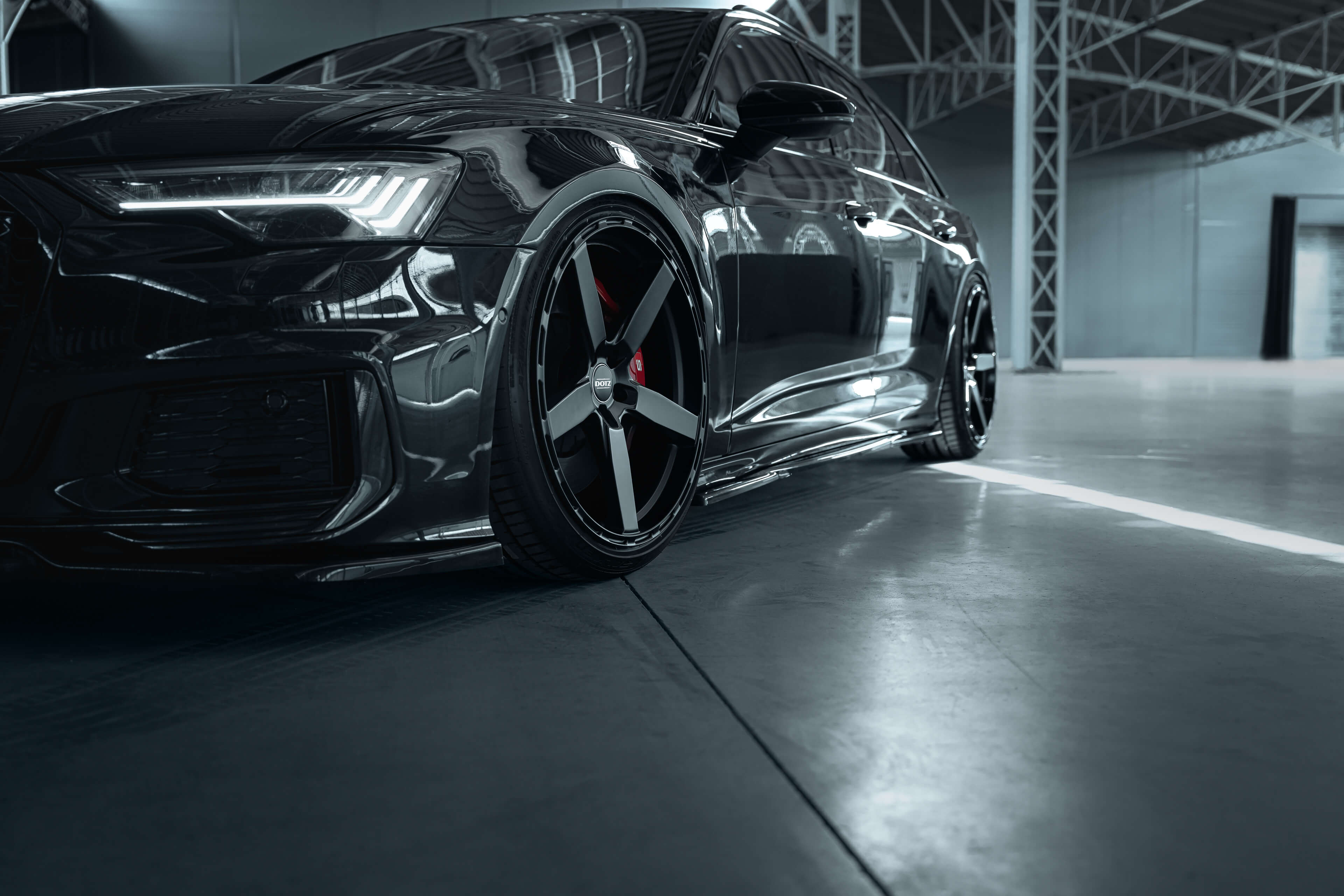 DOTZ MarinaBay black Audi A6 frontal