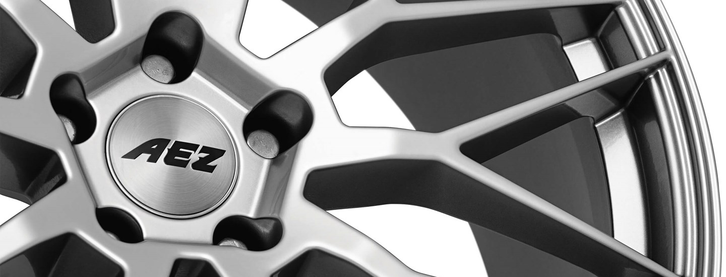 AEZ Crest alloy wheel cross-spoke close up from above