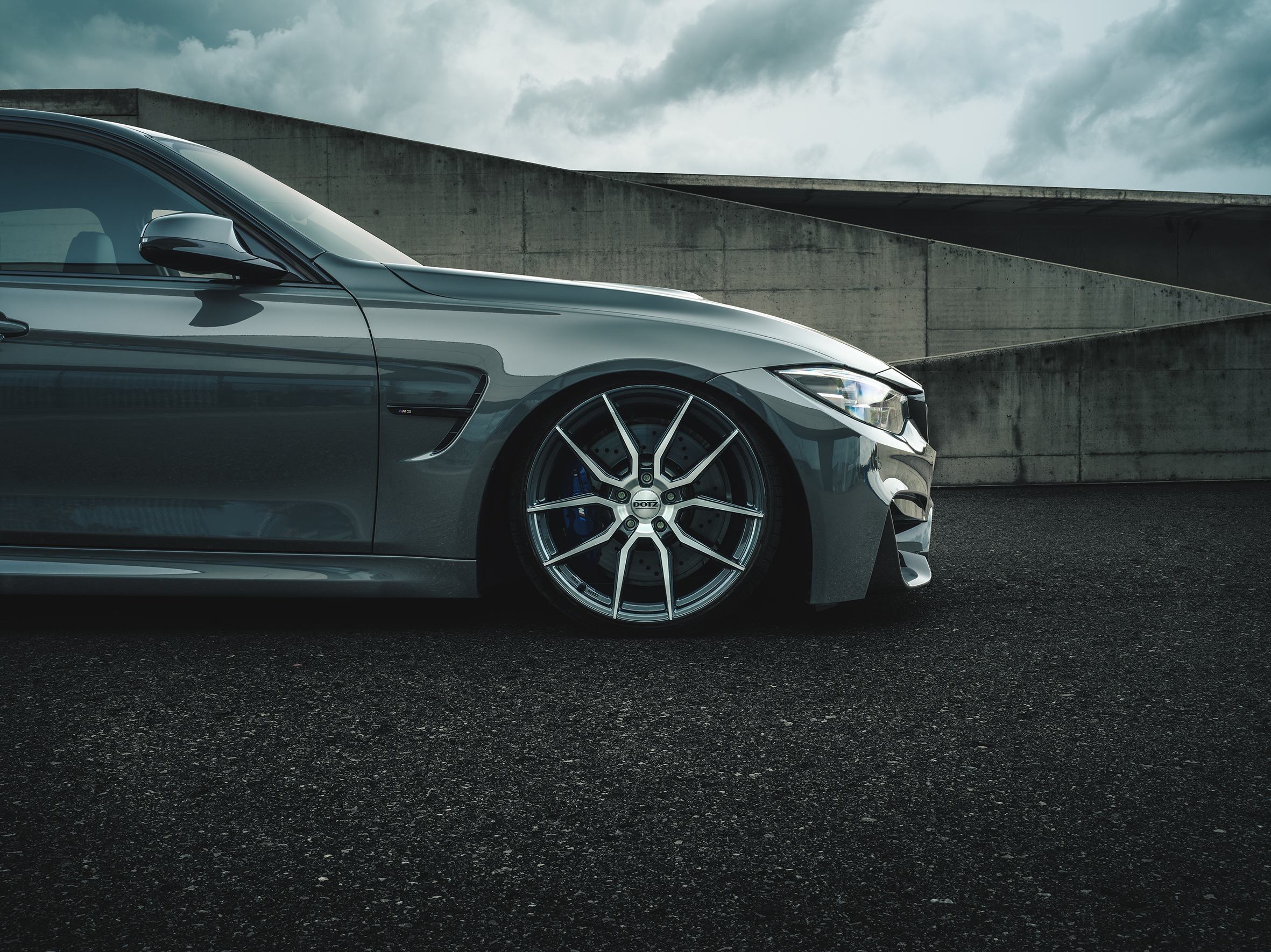 DOTZ Misano Dark (3)