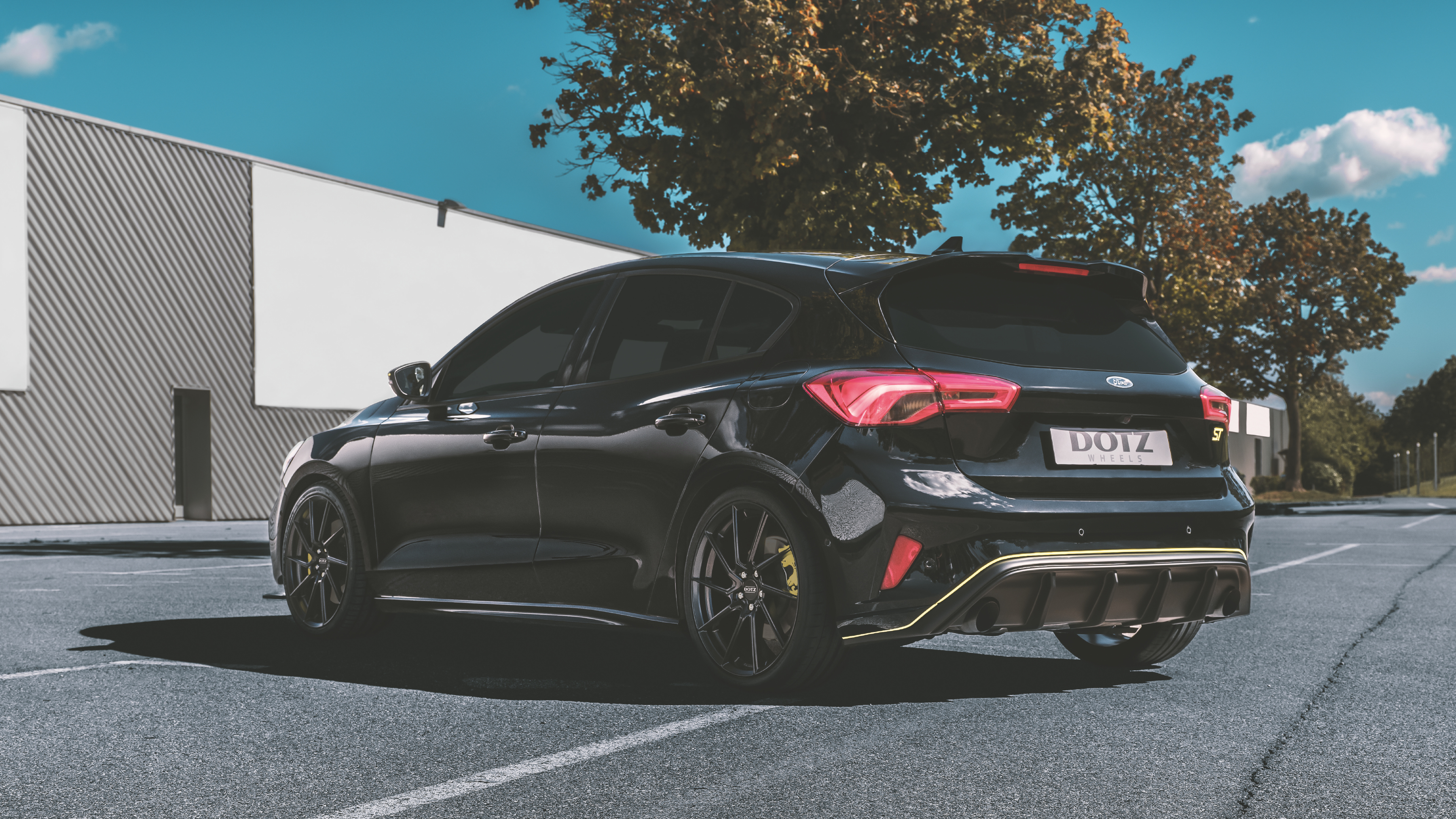Ford Focus ST med DOTZ Spa black fälgar från OCL Brorssons