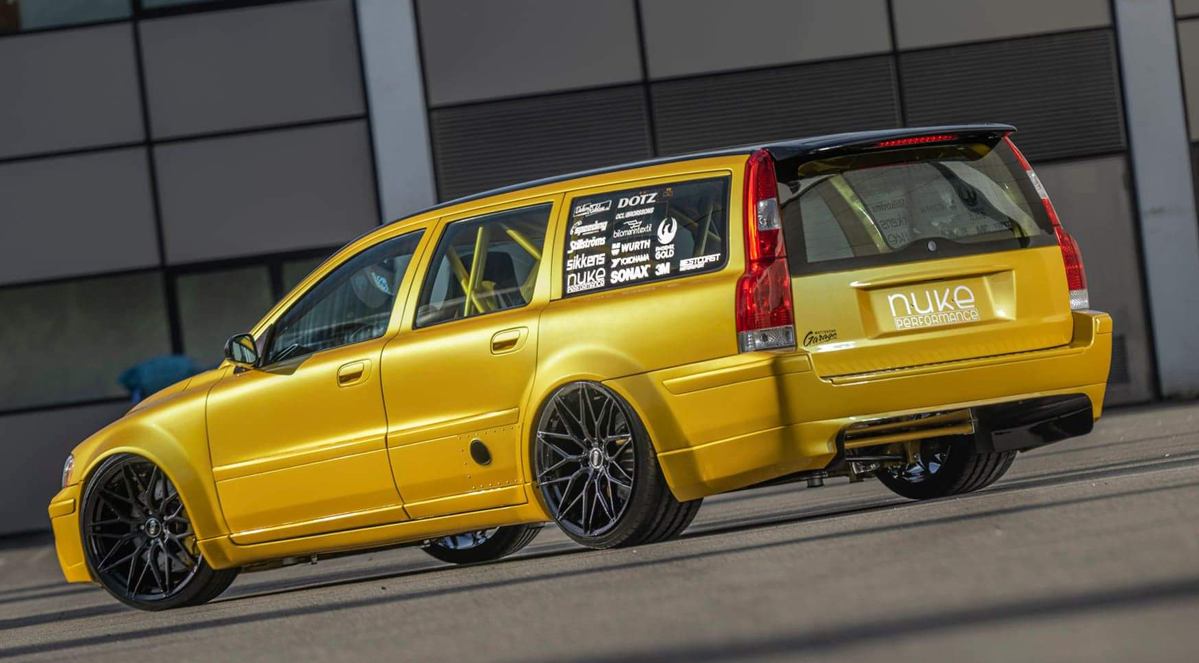 Volvo V70 Med DOTZ Suzuka Black Fälgar Från OCL Brorssons Henrik Mattsson 02.Jpg (1)