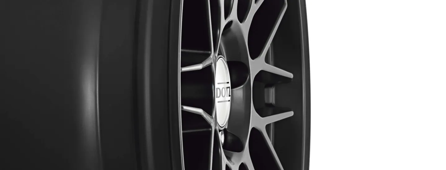 DOTZ Revvo black detail