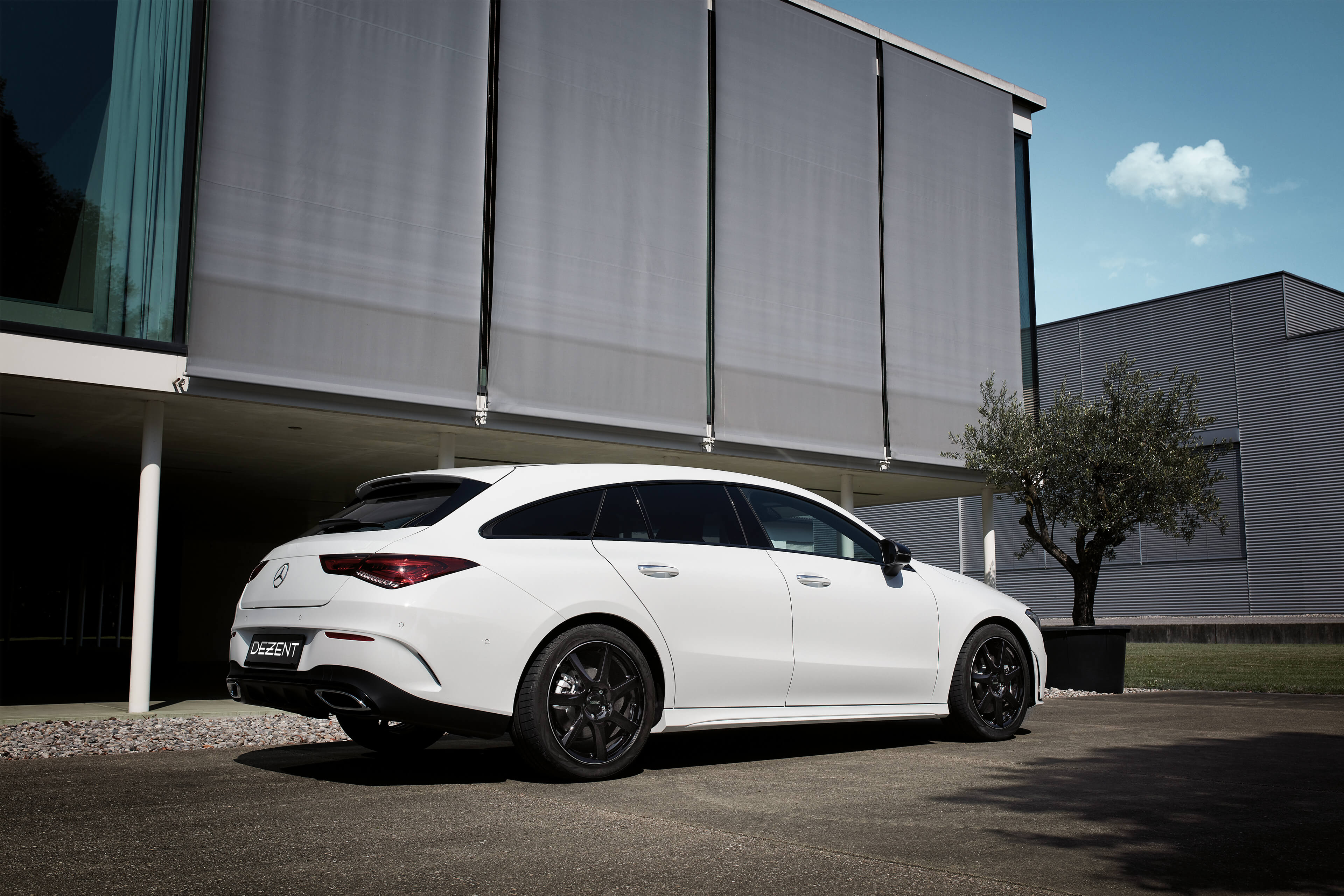 DEZENT TW dark Mercedes CLA Heck